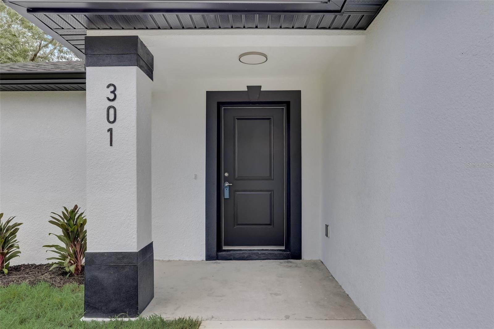 301 E 9TH STREET
