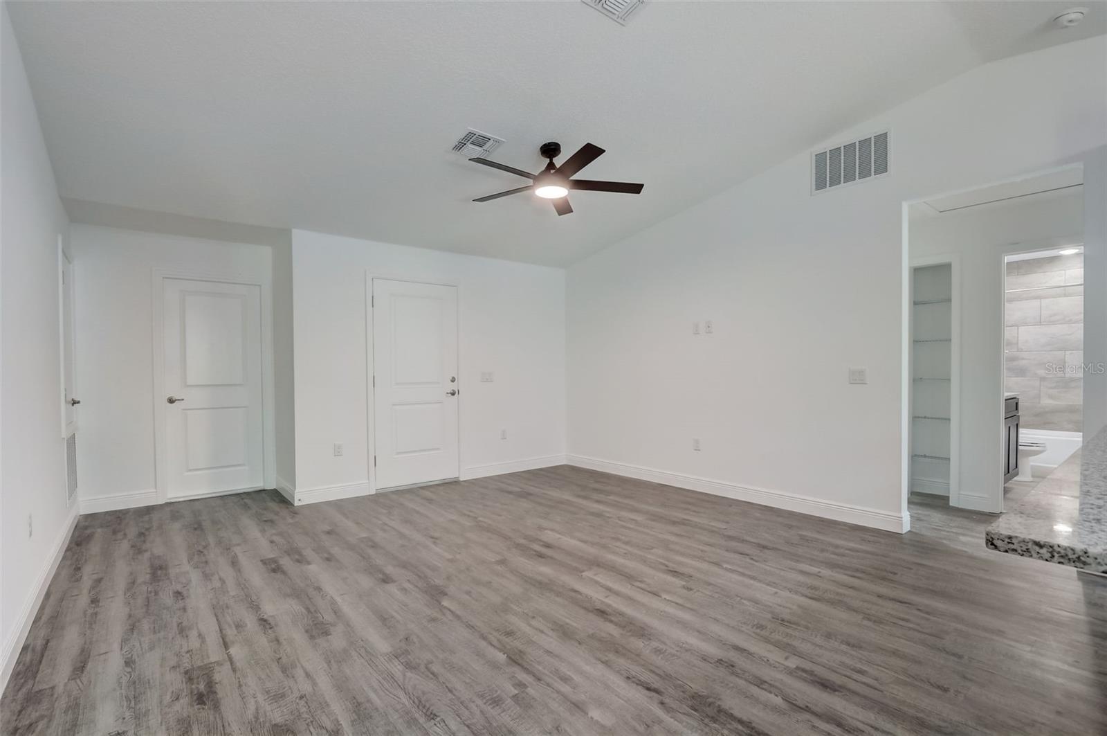 301 E 9TH STREET