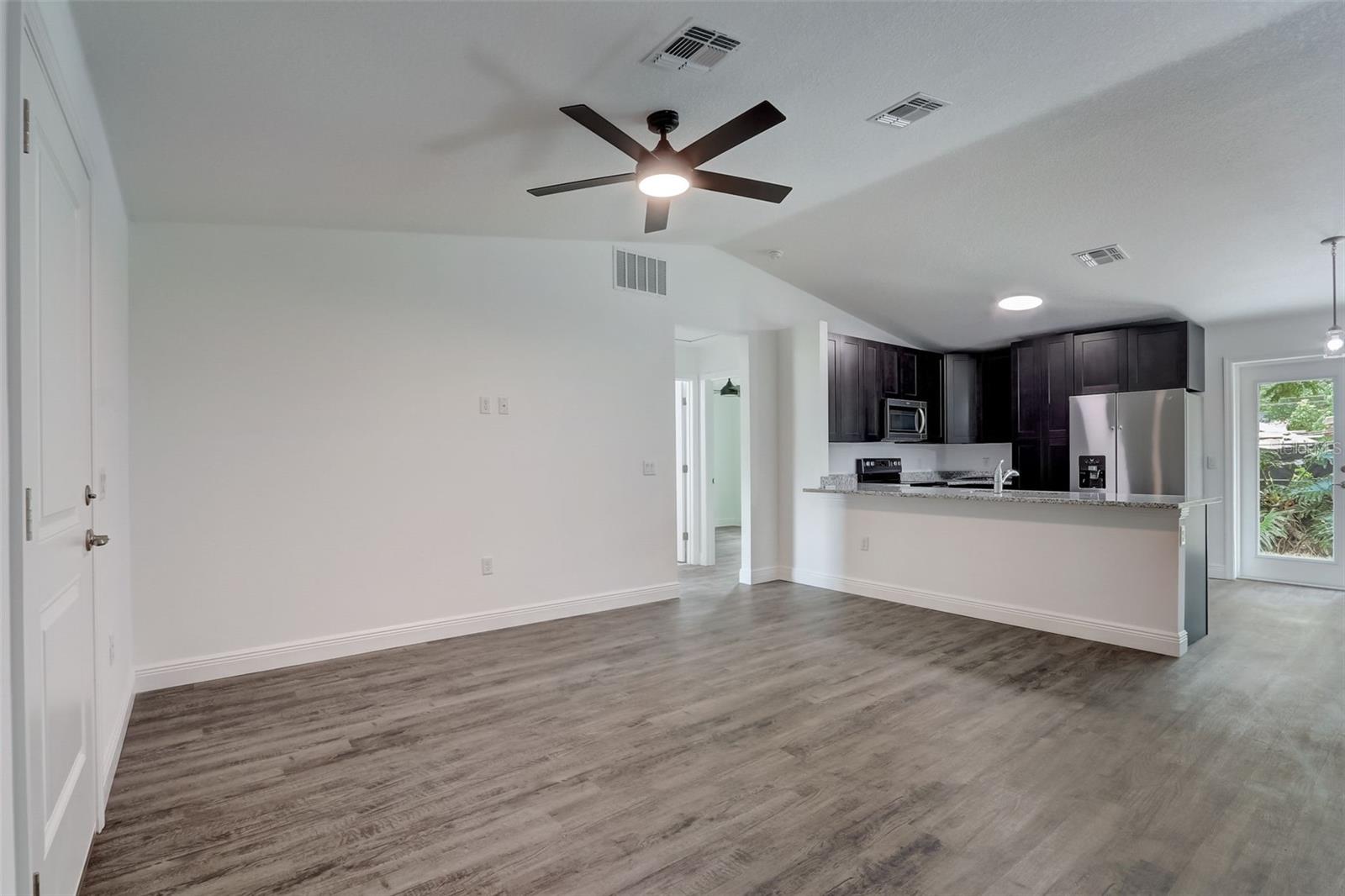 301 E 9TH STREET