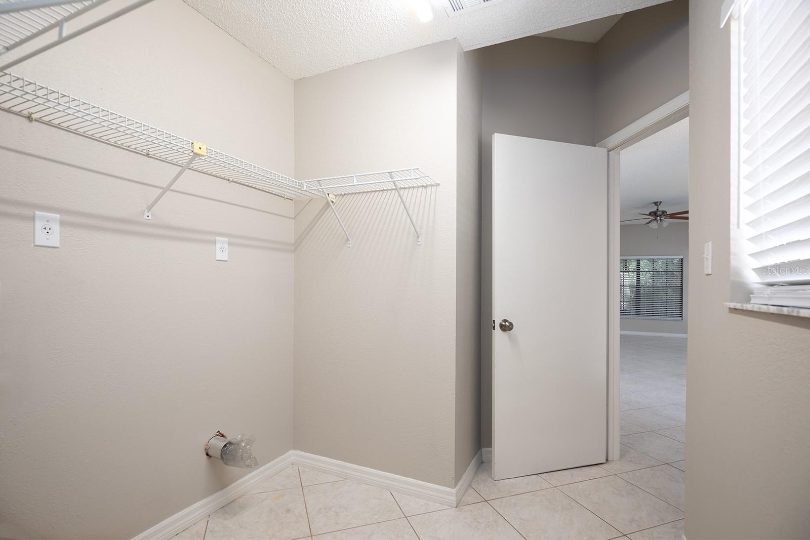 5885 PARKVIEW POINT DRIVE