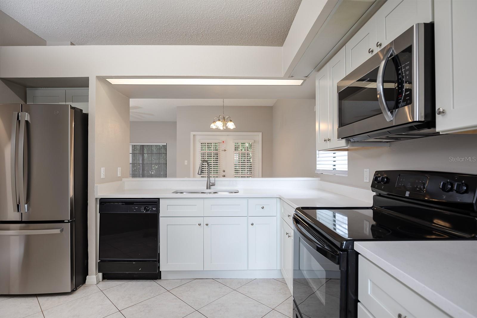 5885 PARKVIEW POINT DRIVE