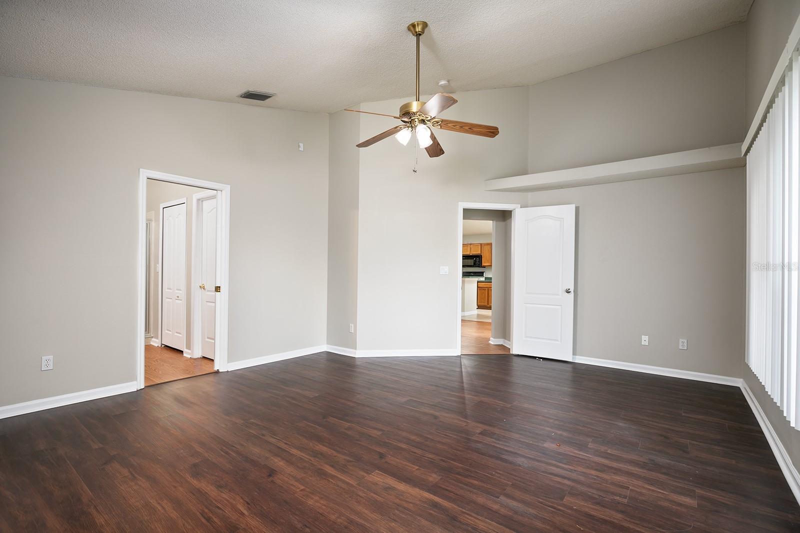 2822 MAYFLOWER LOOP