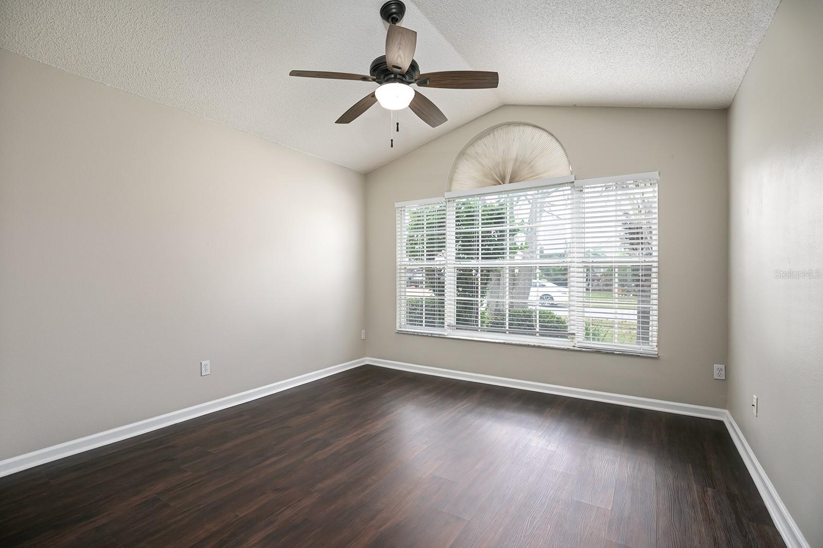 2822 MAYFLOWER LOOP