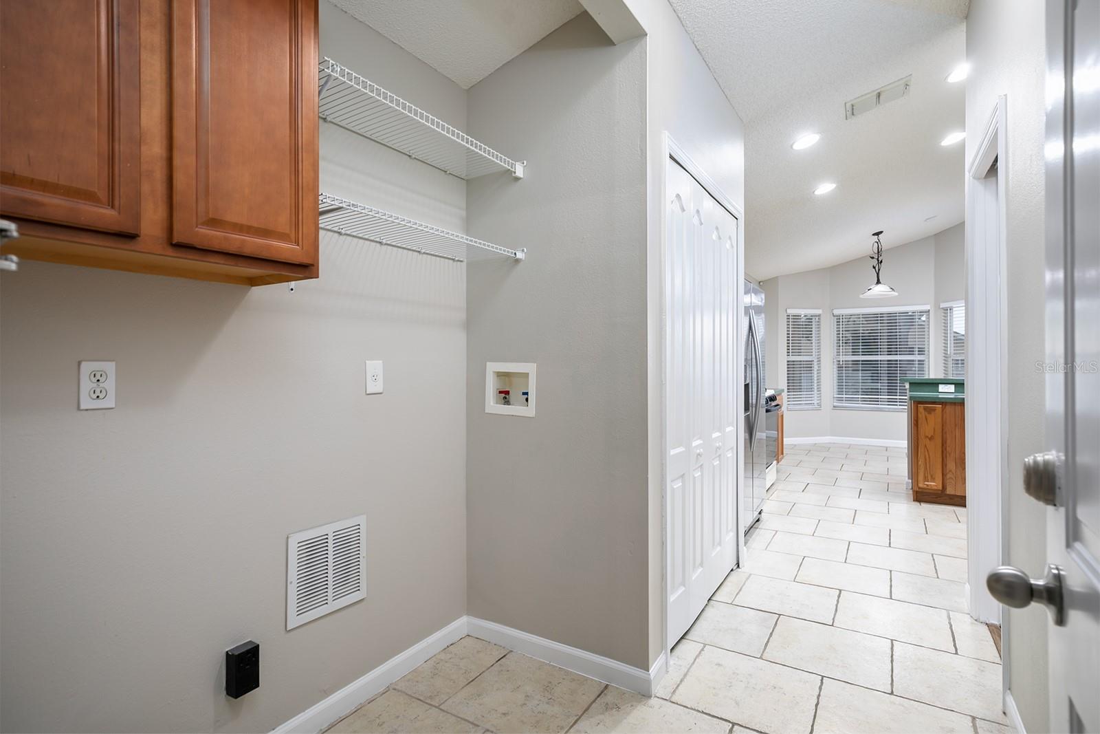 2822 MAYFLOWER LOOP