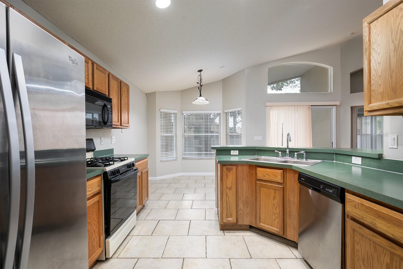2822 MAYFLOWER LOOP