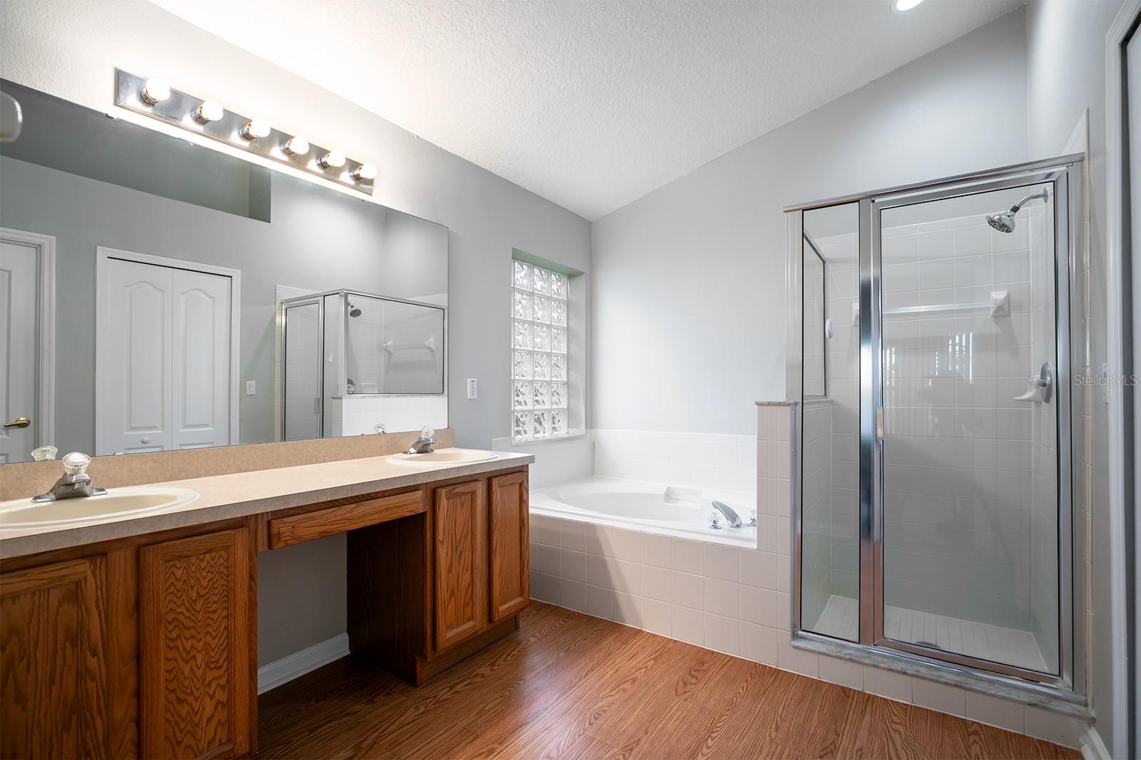 2822 MAYFLOWER LOOP