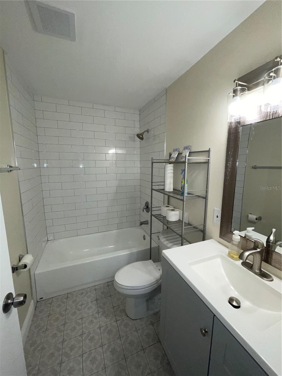 264 SHORT STREET Unit: 264-26