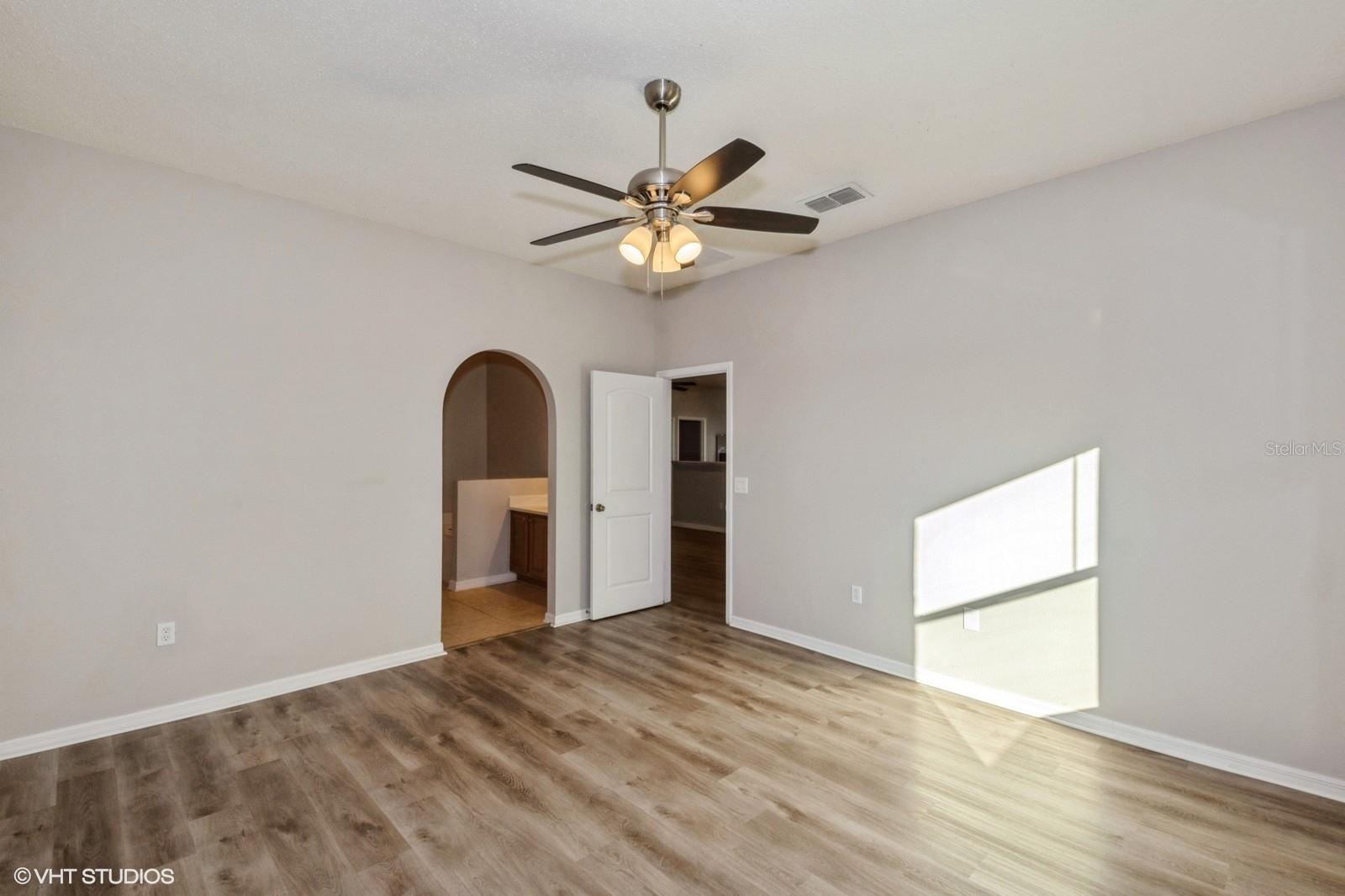 5490 SILVER THISTLE LANE