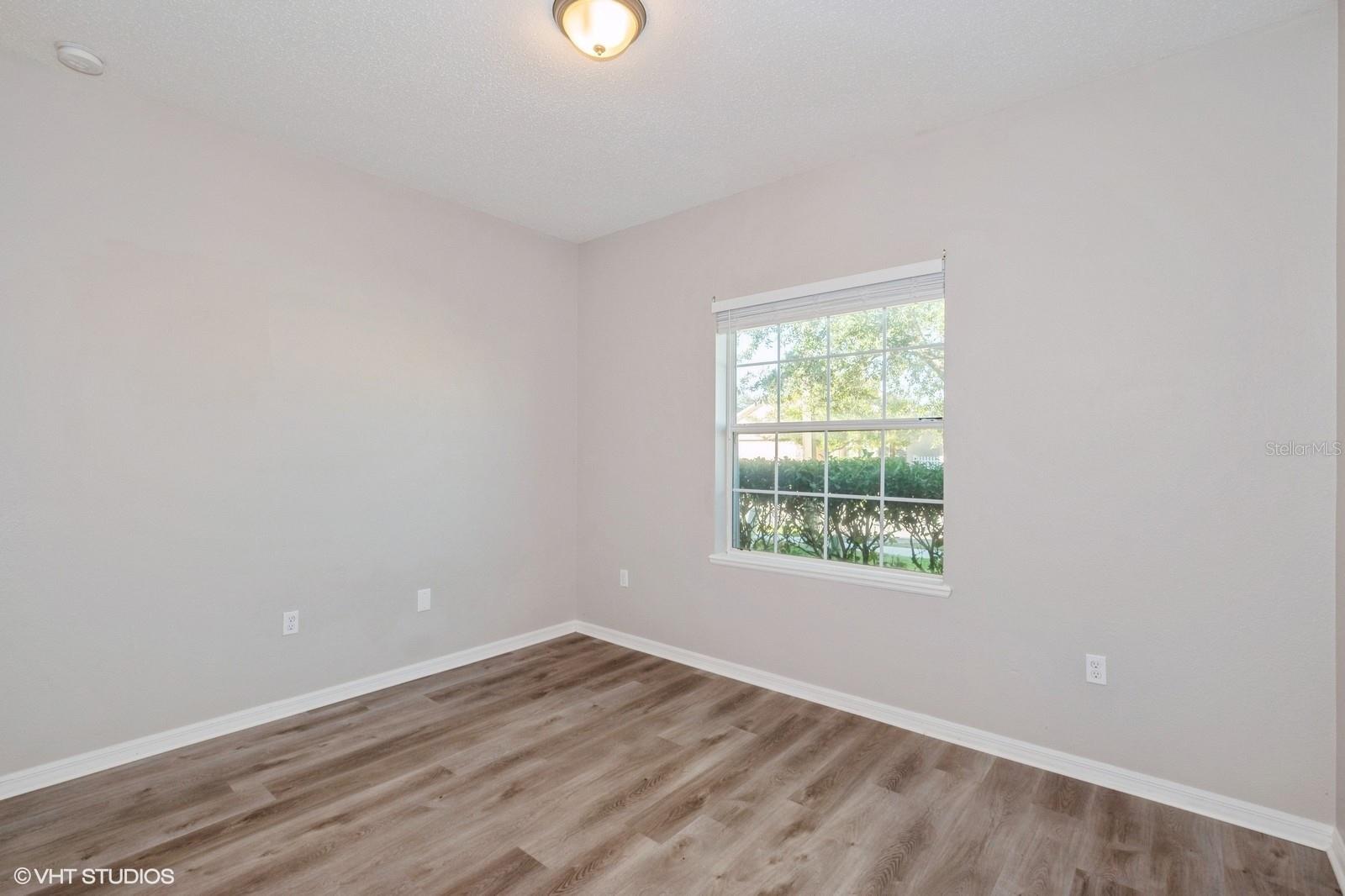 5490 SILVER THISTLE LANE