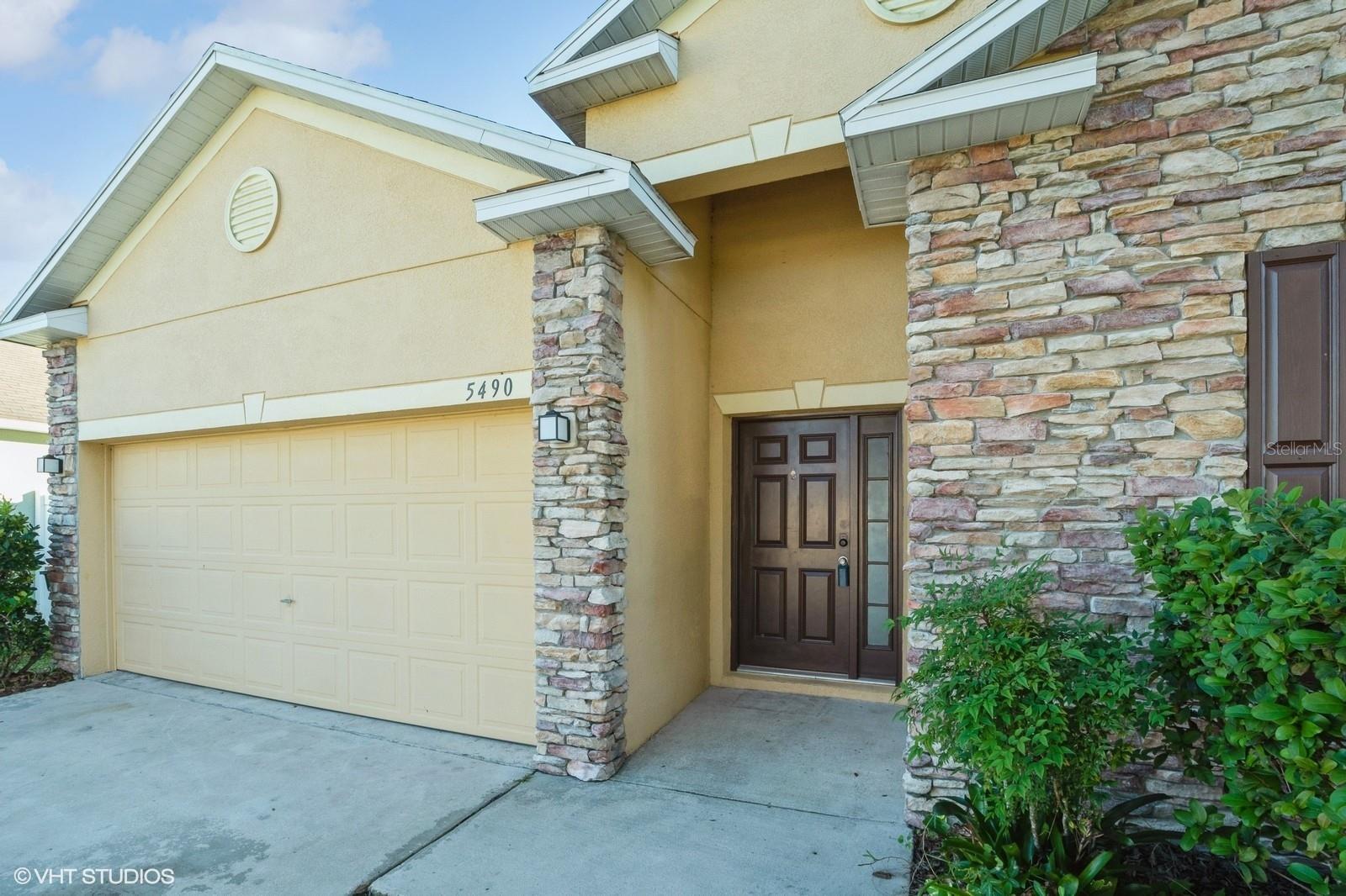 5490 SILVER THISTLE LANE