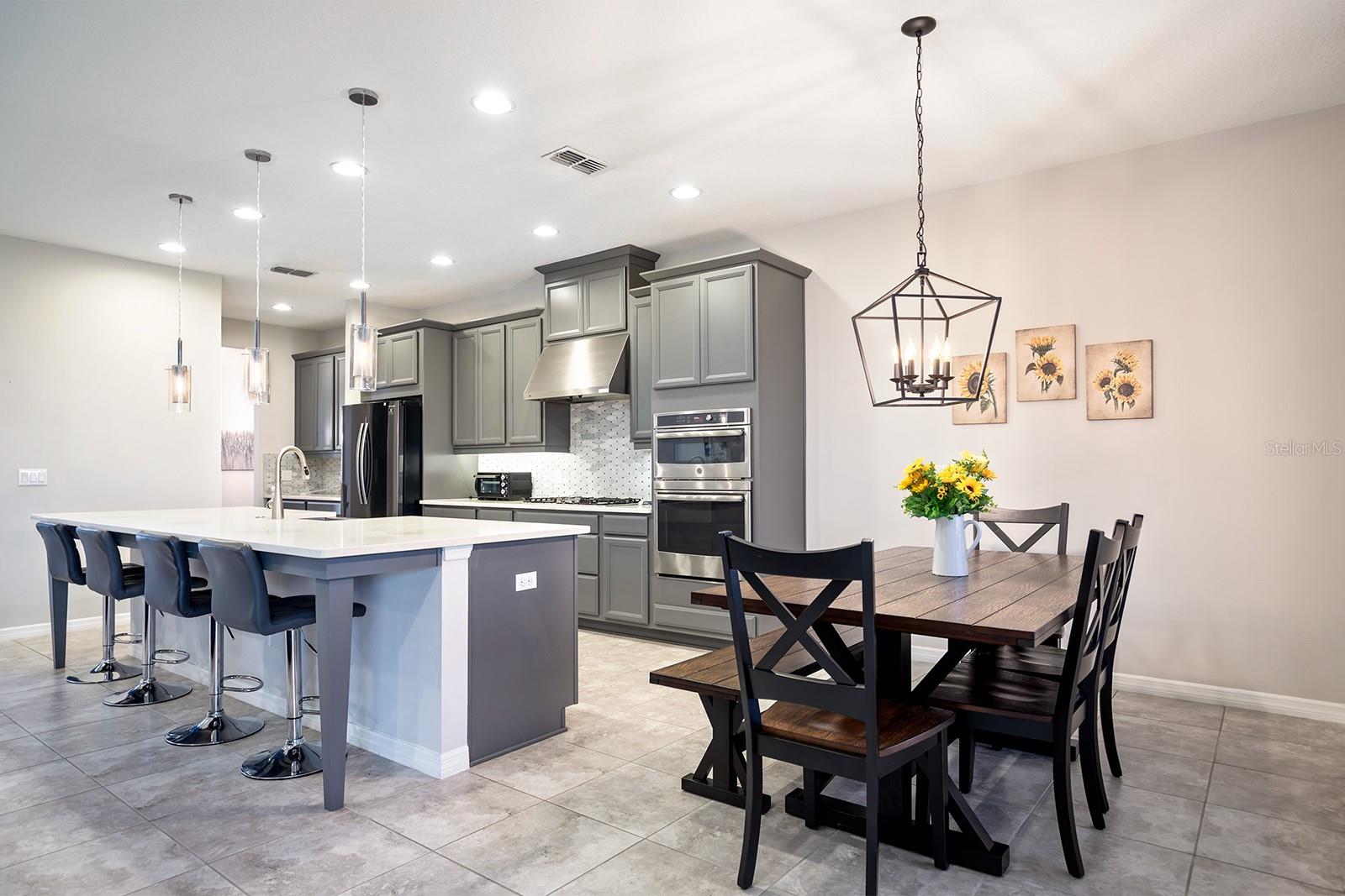 858 ZEEK RIDGE COURT
