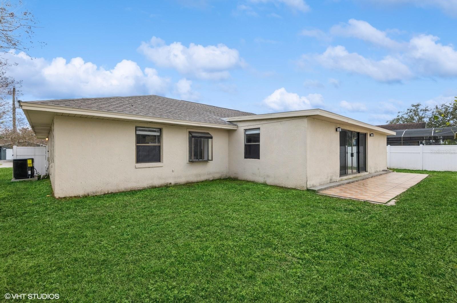 507 GLADE COURT