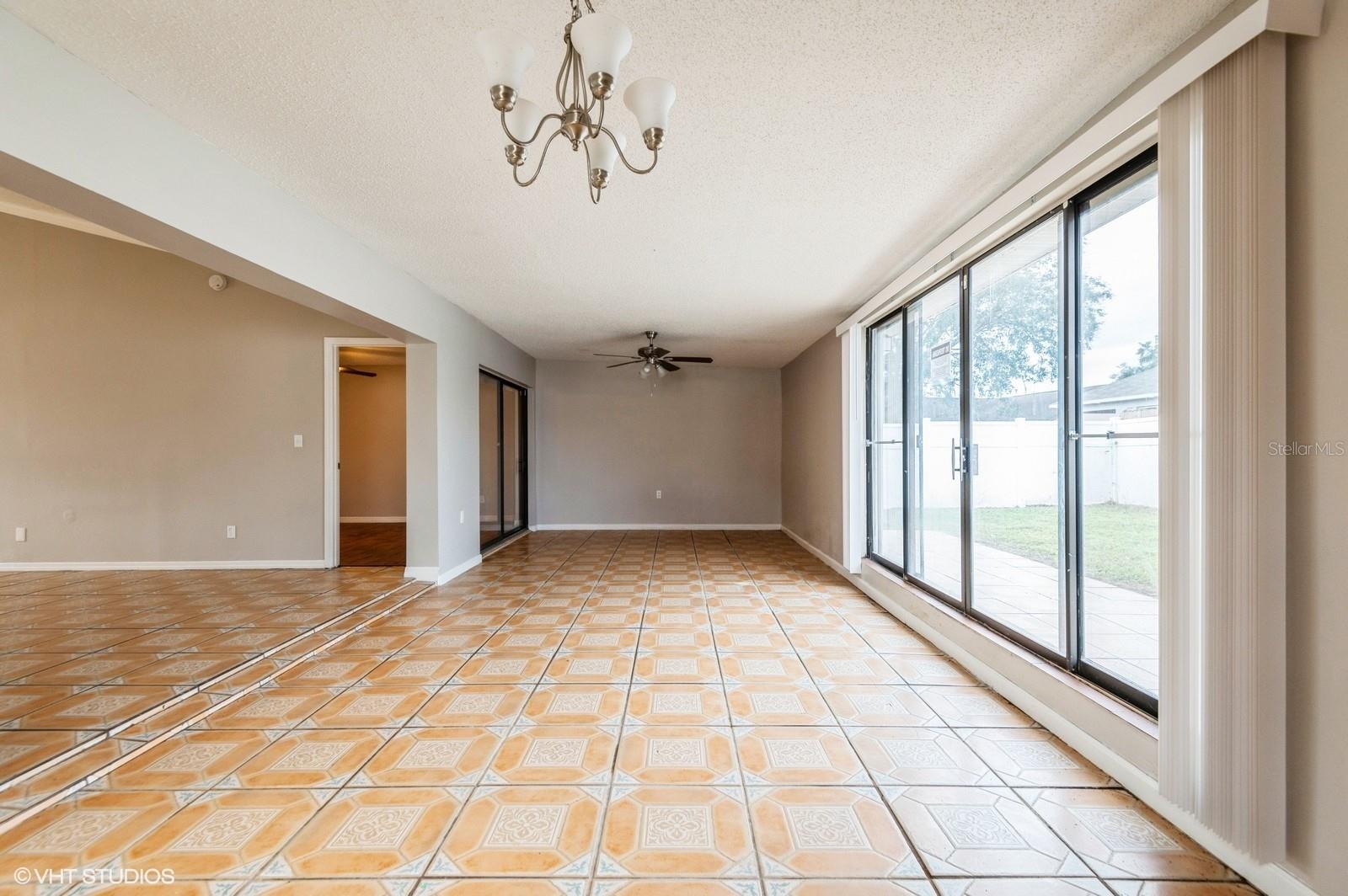 507 GLADE COURT