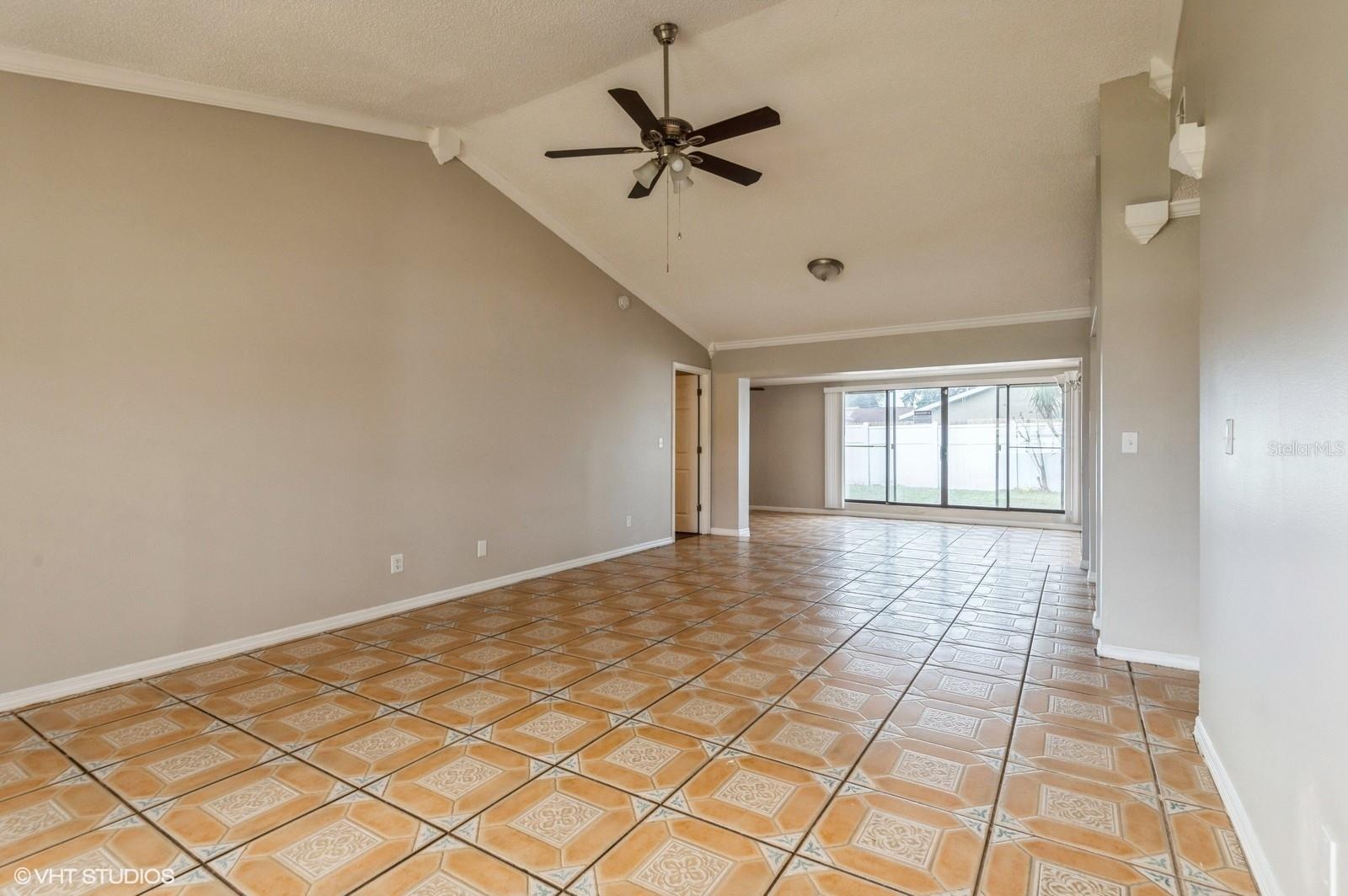 507 GLADE COURT