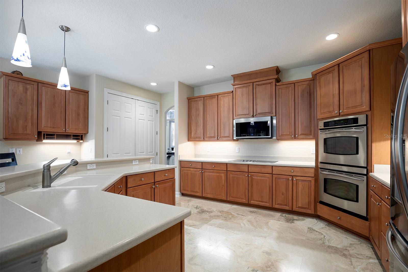 7543 SAINT STEPHENS CT
