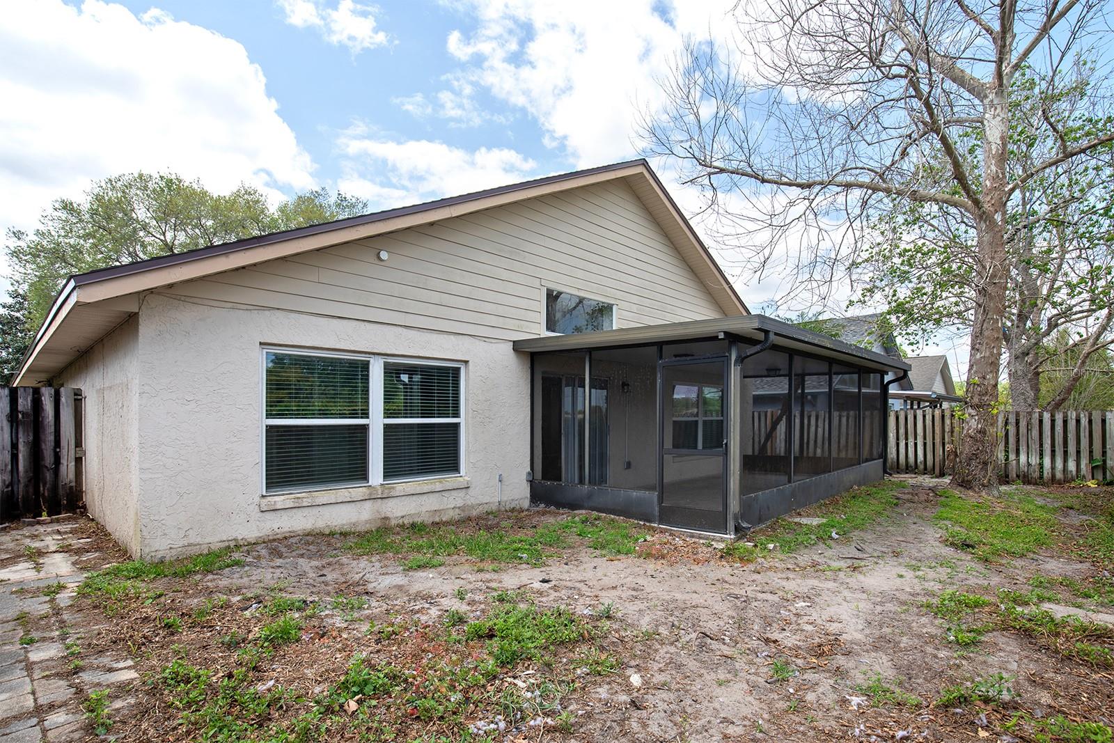 11330 CYPRESS LEAF DR