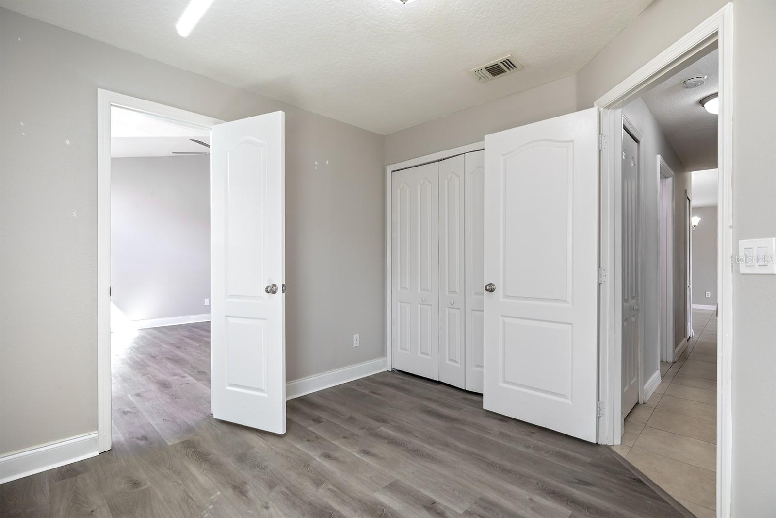 2704 WILSHIRE RD