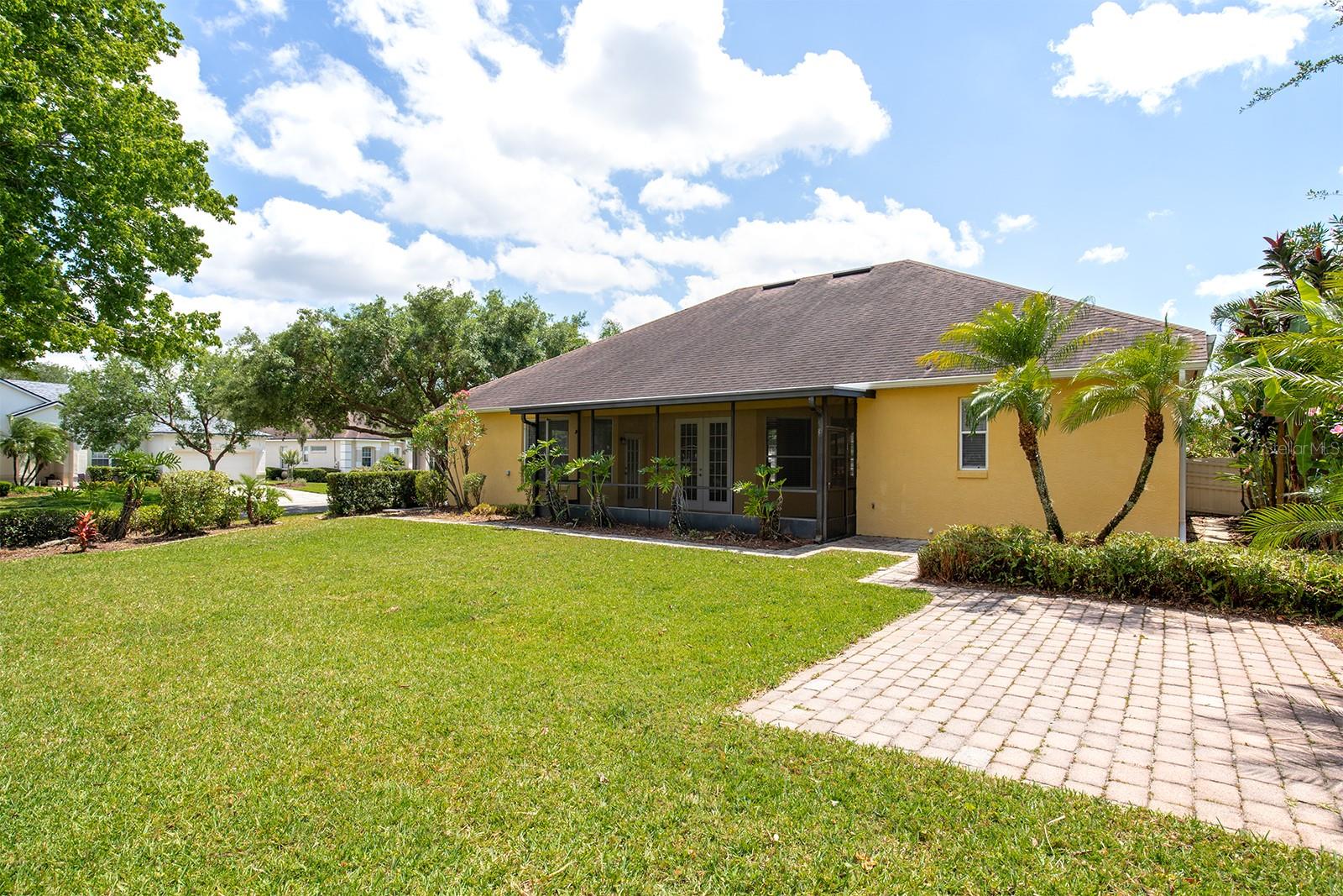 2325 BLACKJACK OAK ST