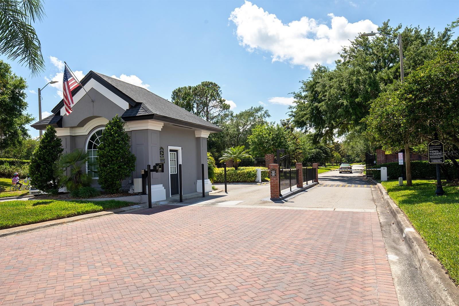 2325 BLACKJACK OAK ST