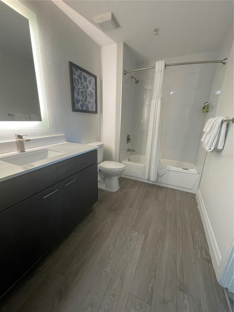 14501 GROVE RESORT AVE #3528
