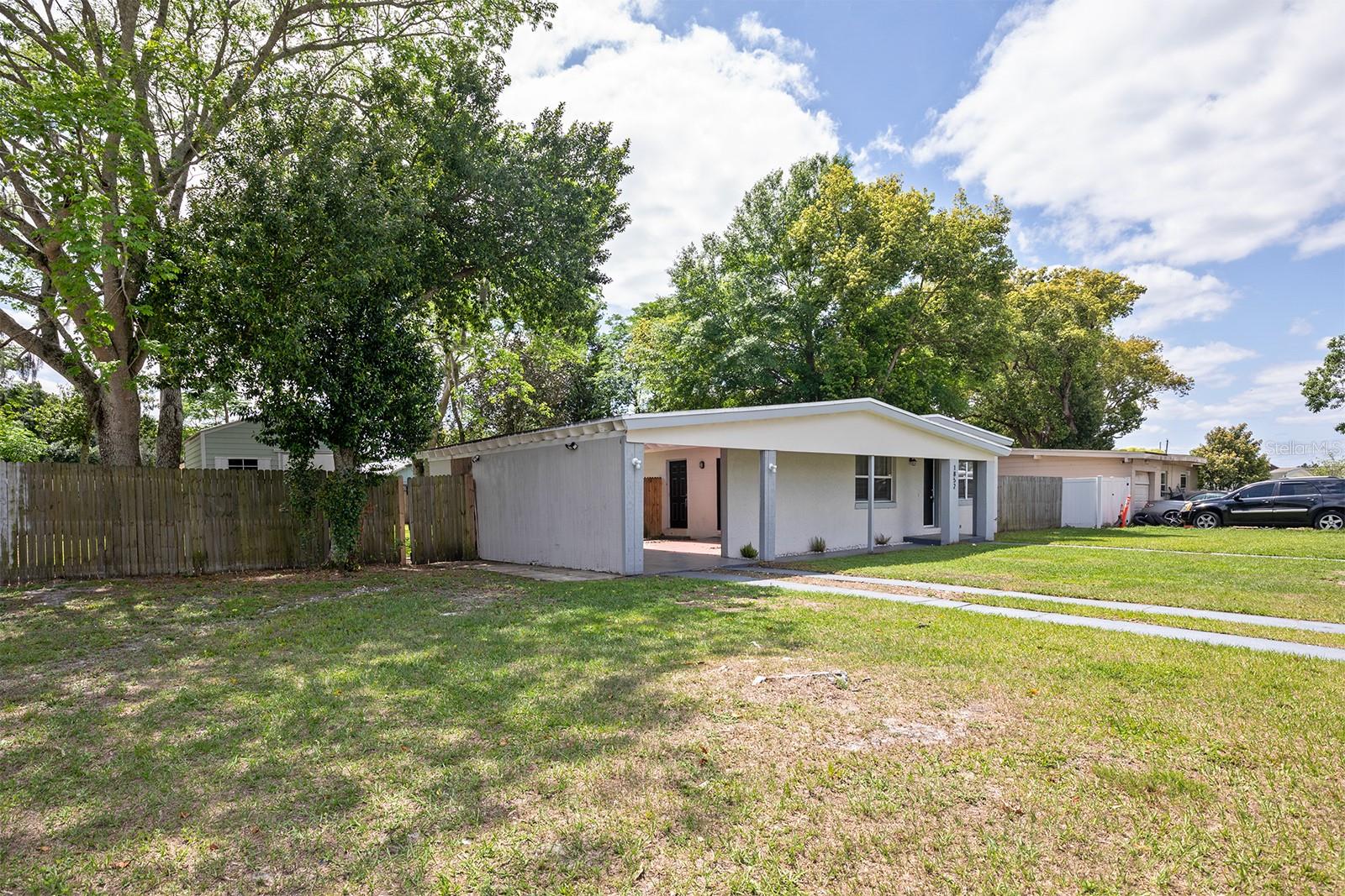 1852 BRANDO DR