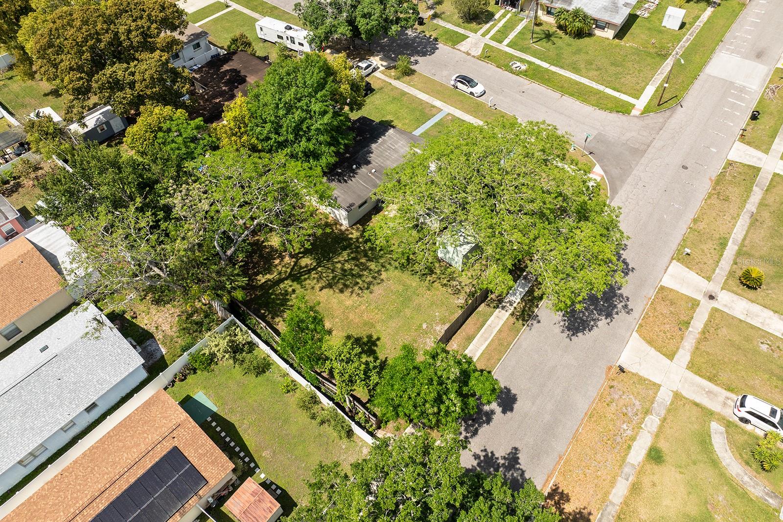 1852 BRANDO DR