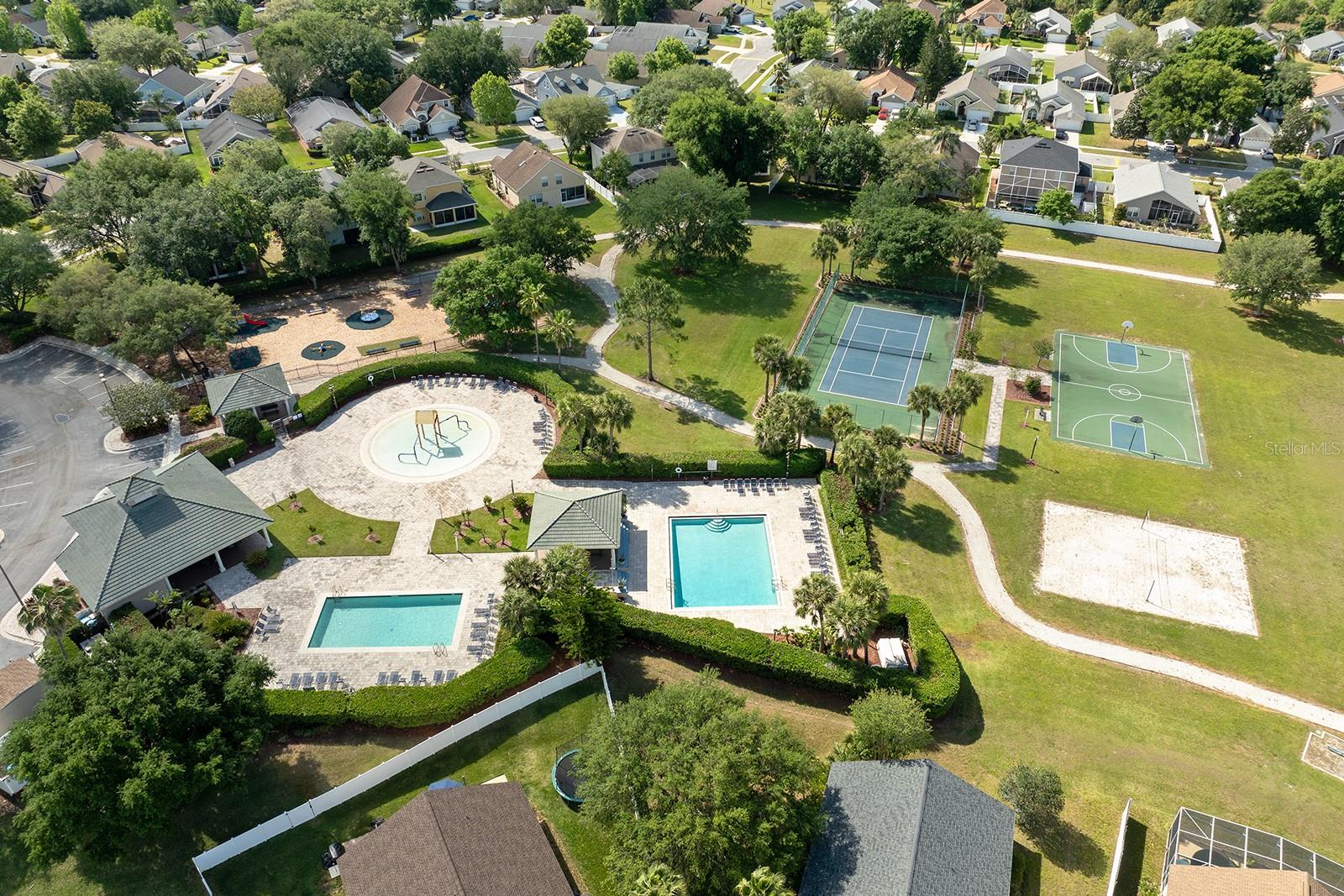 2713 BROOK HOLLOW RD