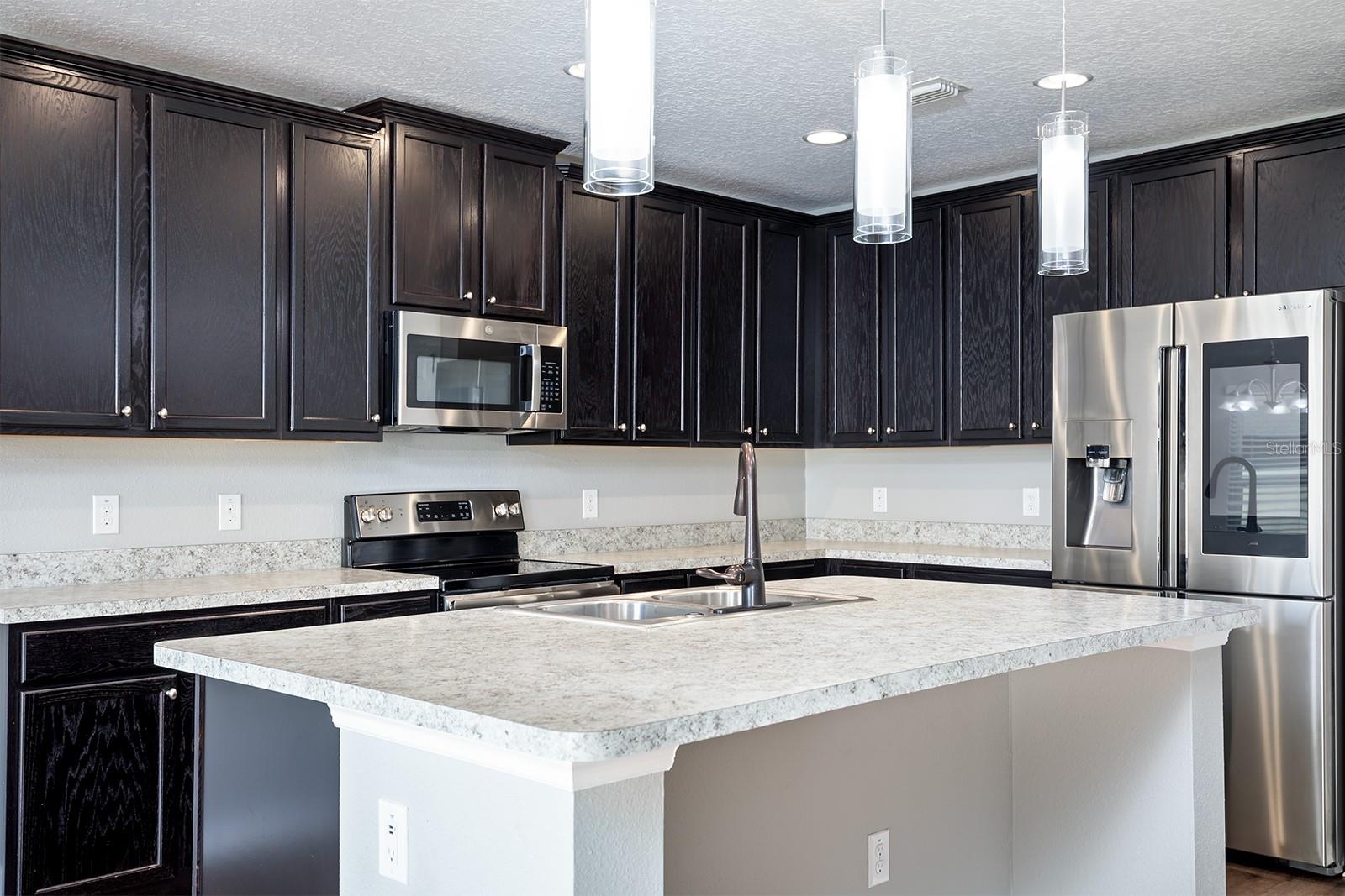 135 GREEN BRANCH BLVD