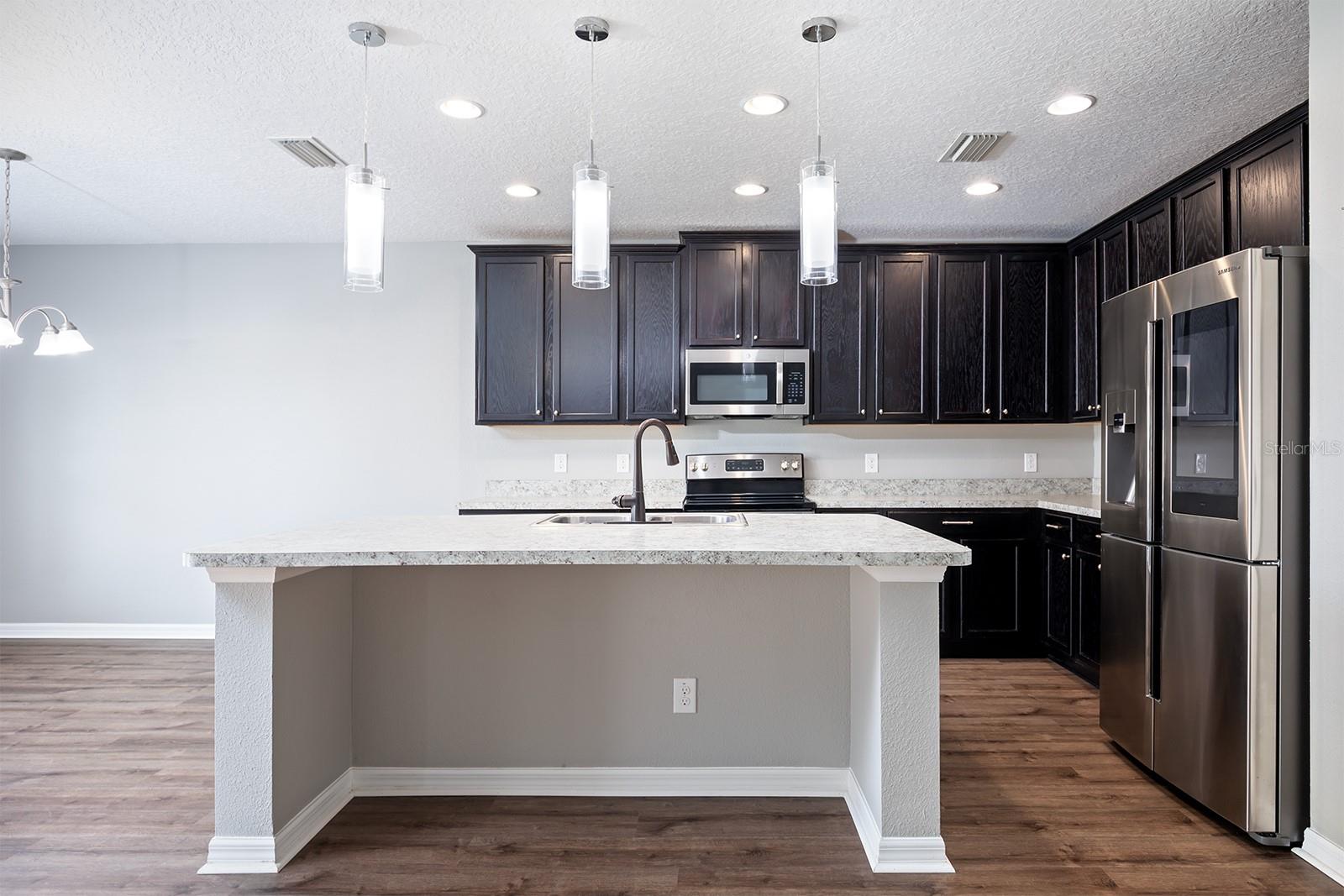 135 GREEN BRANCH BLVD