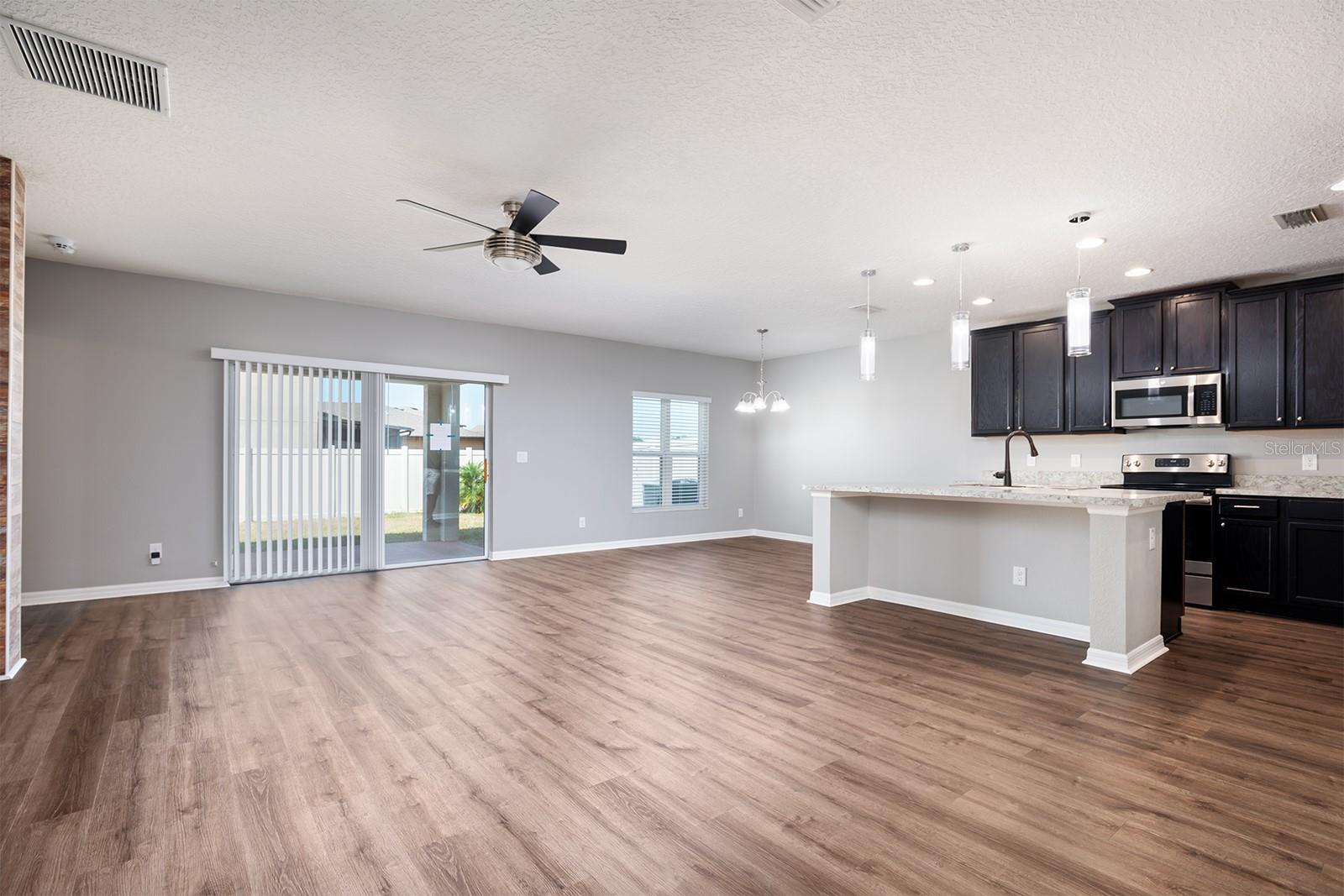 135 GREEN BRANCH BLVD