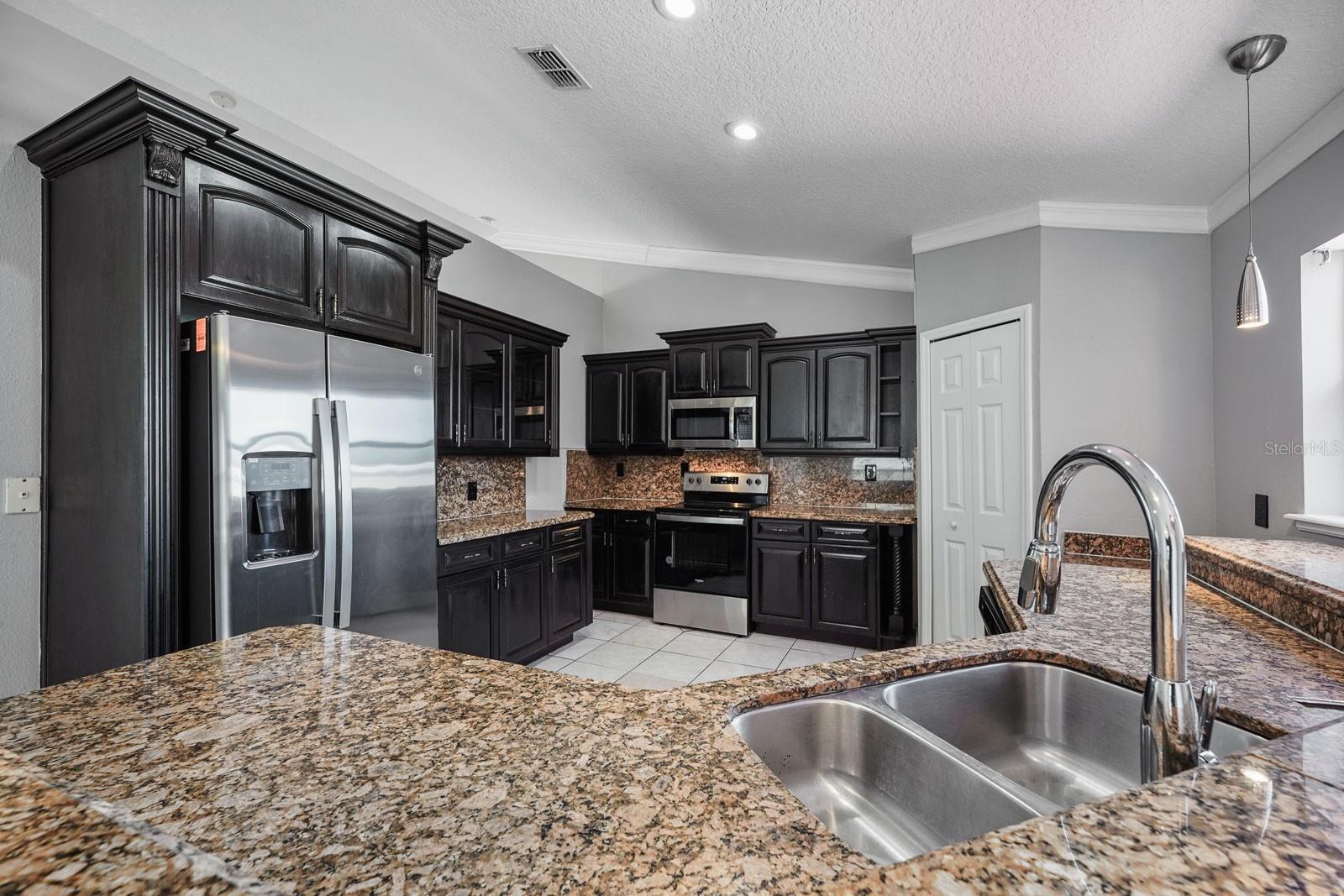 3013 MANDOLIN DR