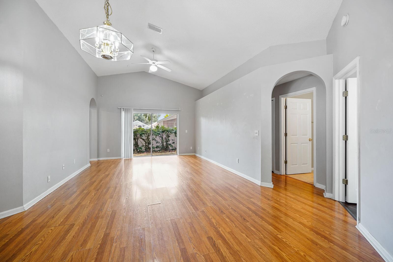 15647 AUTUMN GLEN AVE