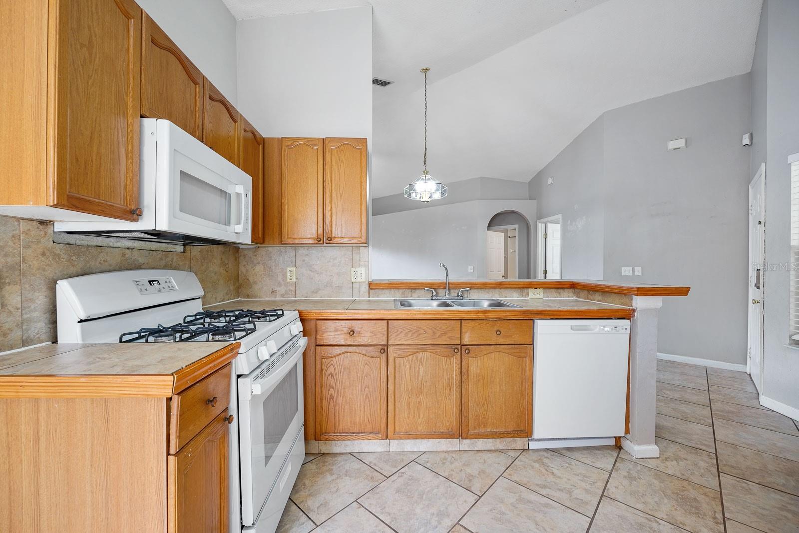 15647 AUTUMN GLEN AVE