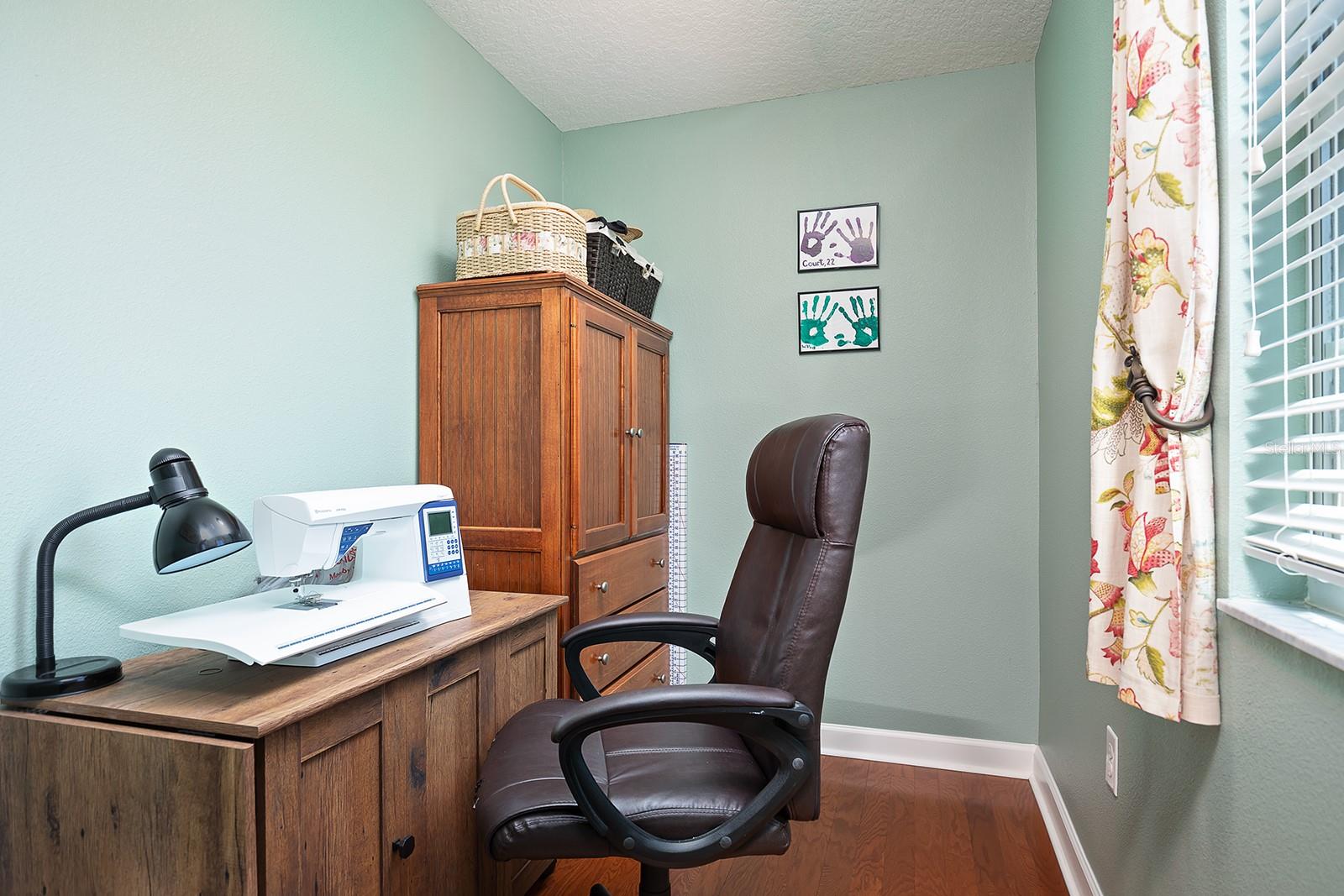 6164 MERIWETHER CRES