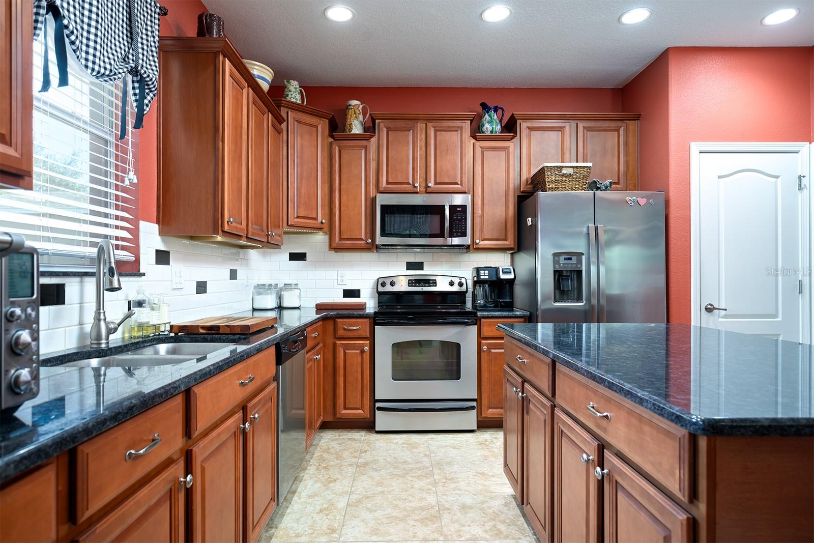 6164 MERIWETHER CRES