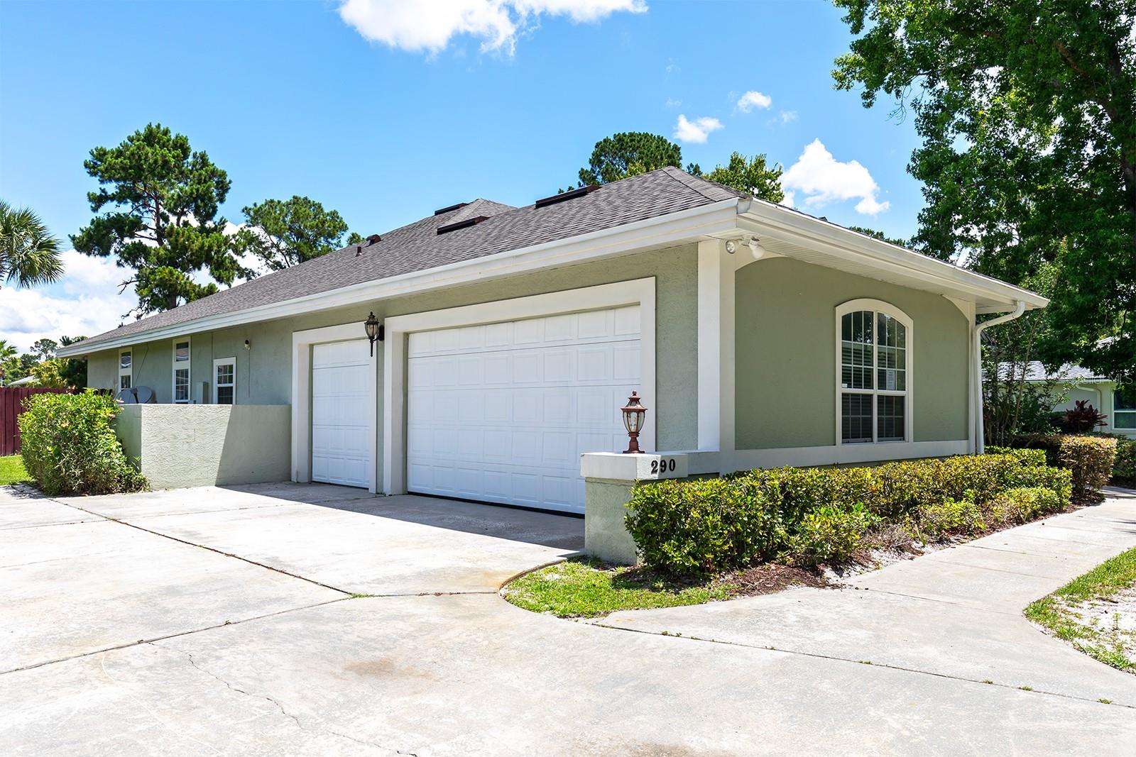 290 LESLIE LN