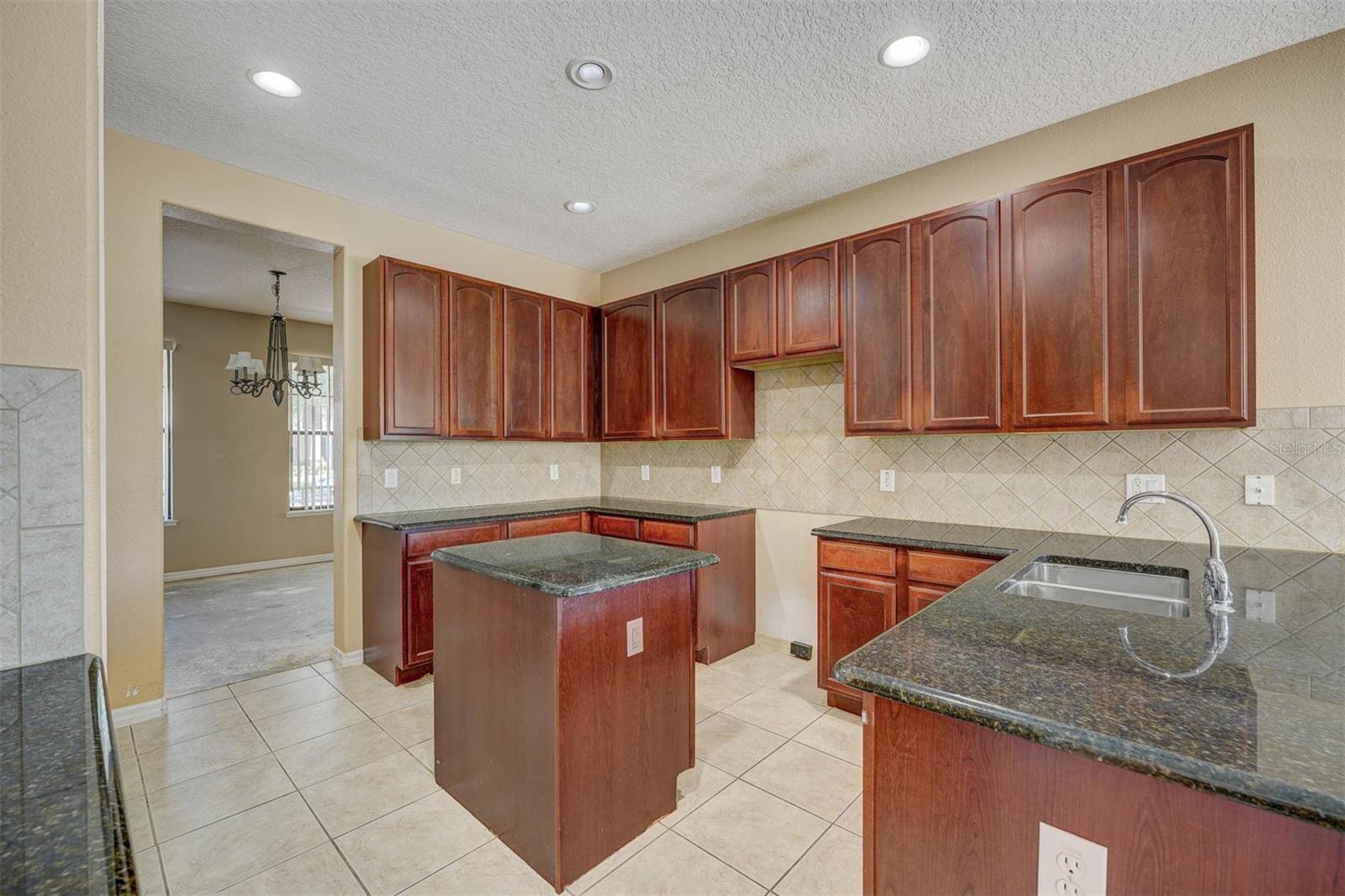3845 MARIETTA WAY