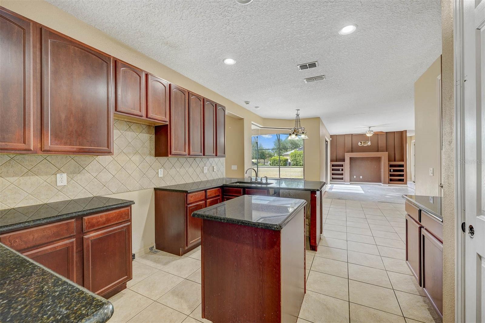 3845 MARIETTA WAY