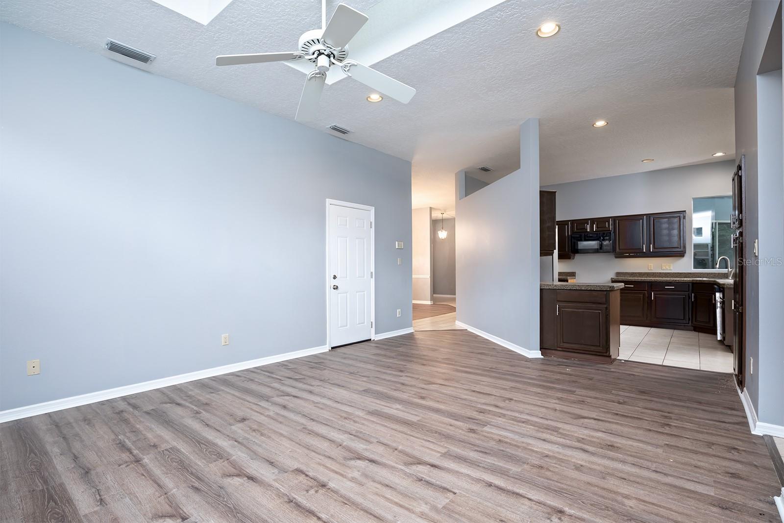 235 N MOUNTS BAY CT