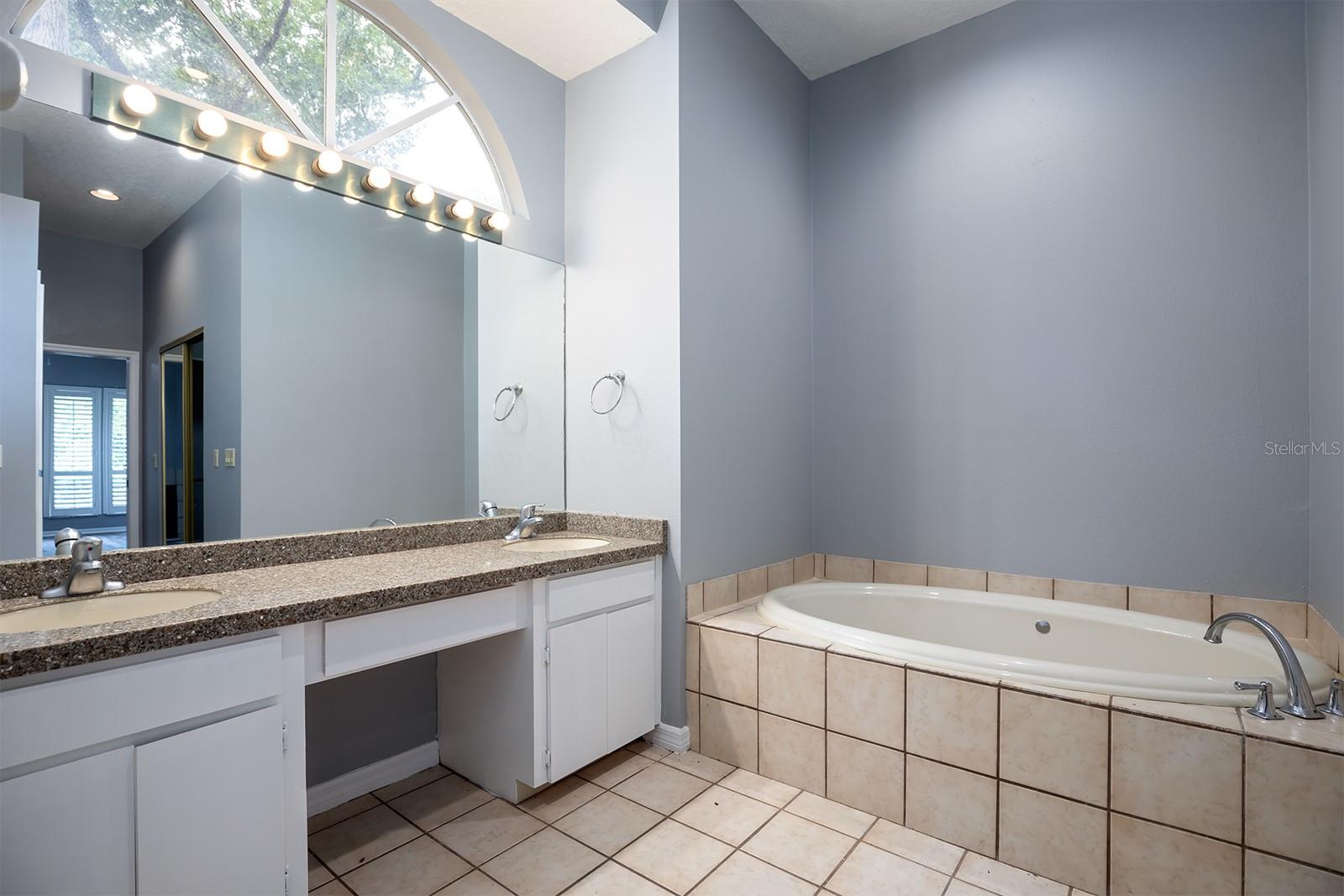 235 N MOUNTS BAY CT