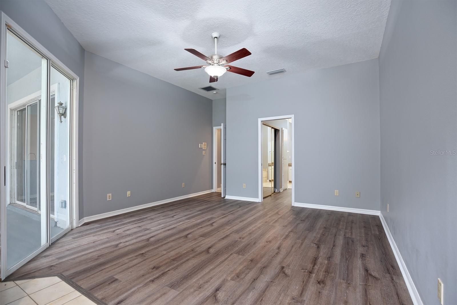 235 N MOUNTS BAY CT