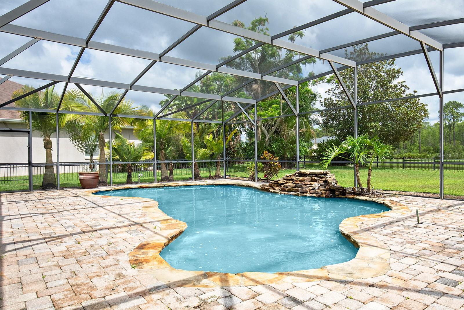 436 WINGHURST BLVD