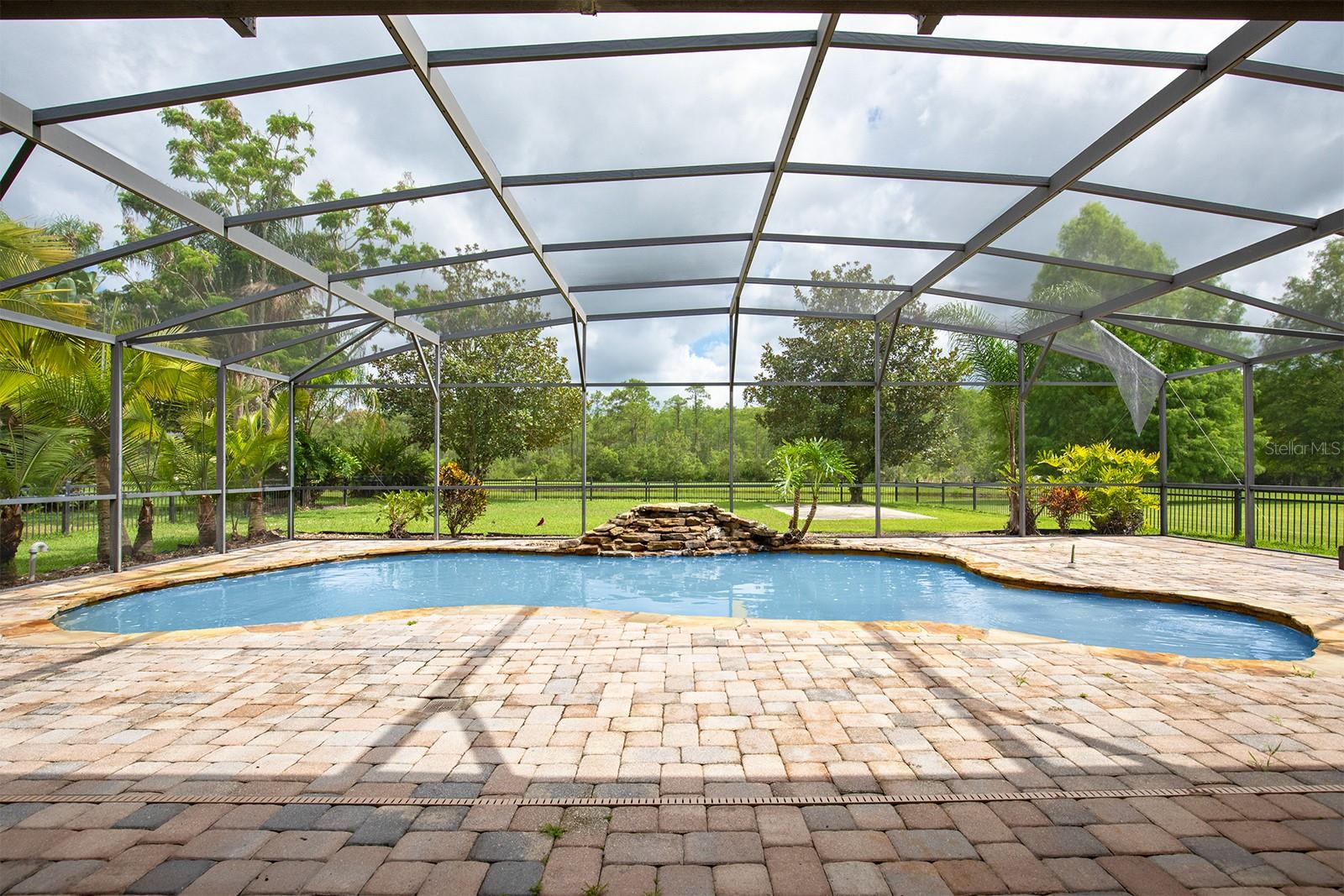 436 WINGHURST BLVD