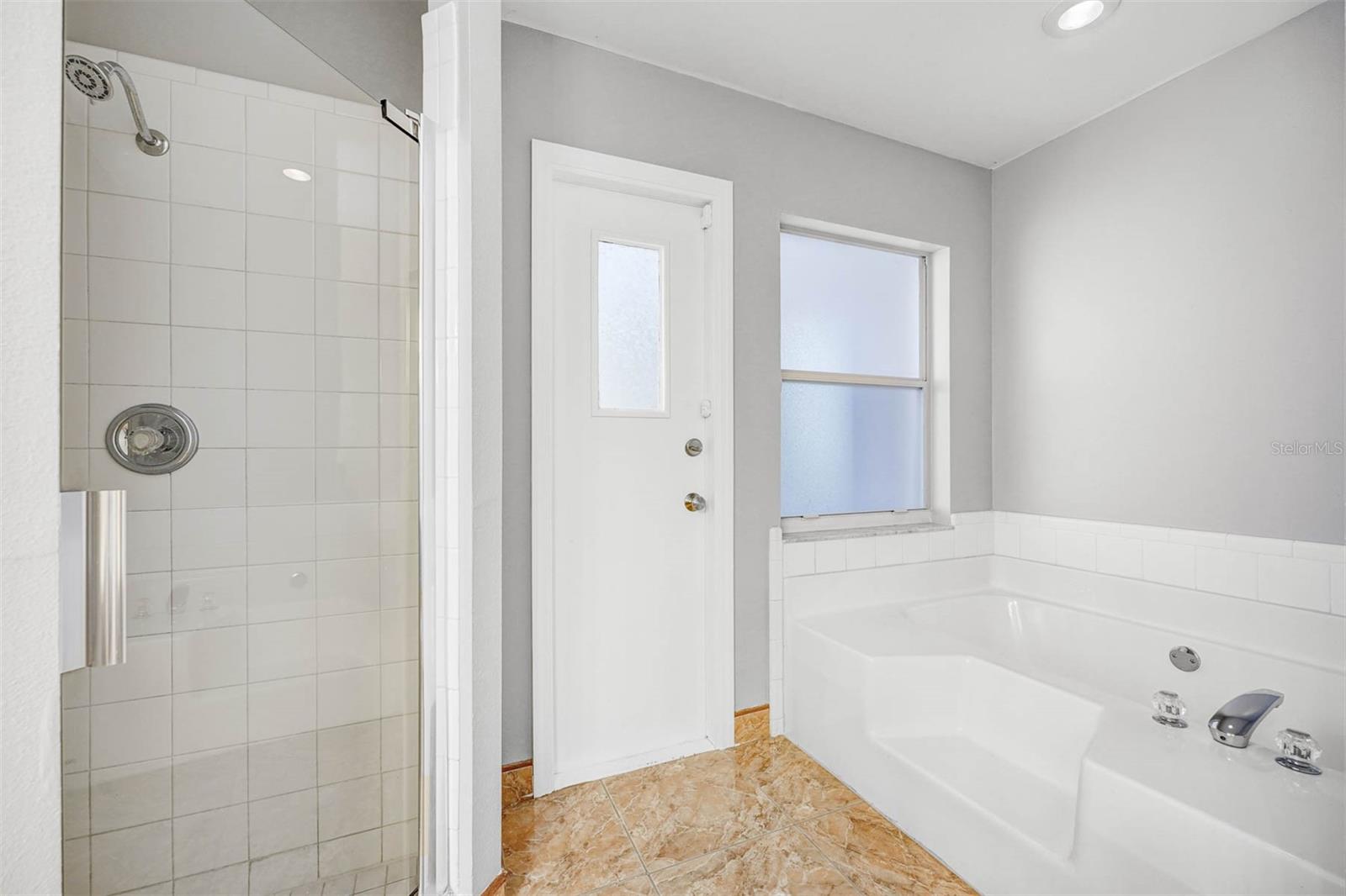 1616 OAK HILL TRL