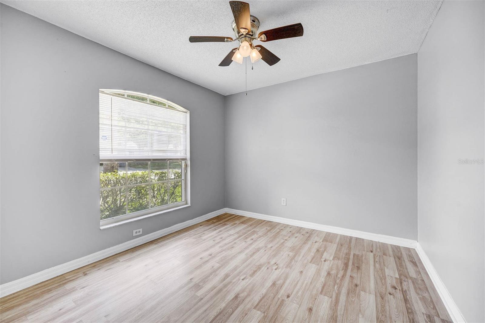 1616 OAK HILL TRL