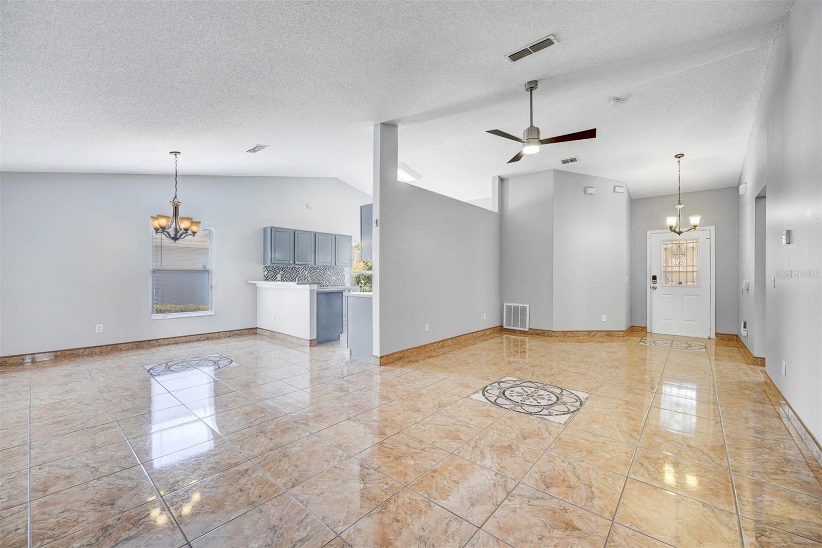 1616 OAK HILL TRL