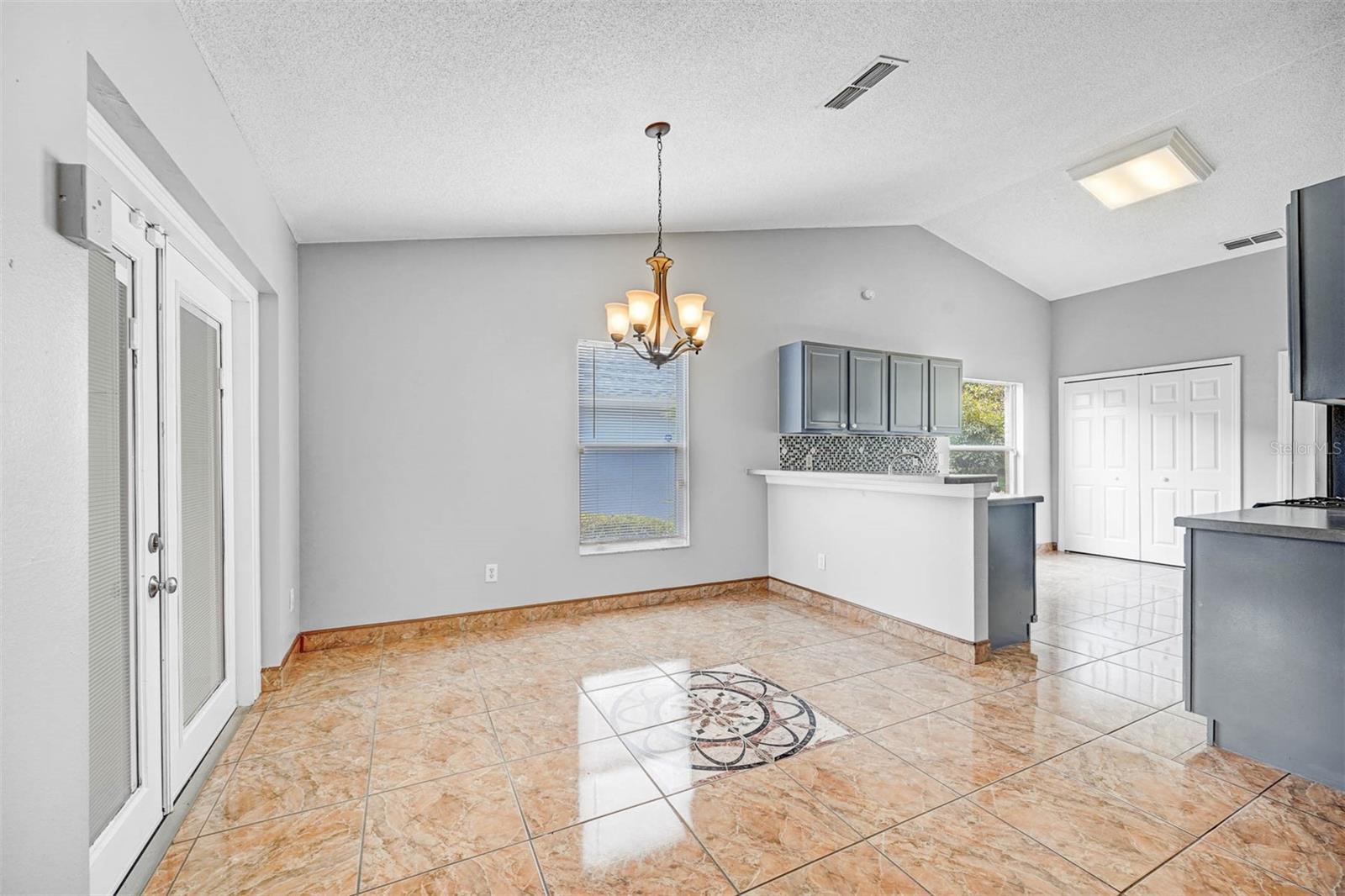 1616 OAK HILL TRL