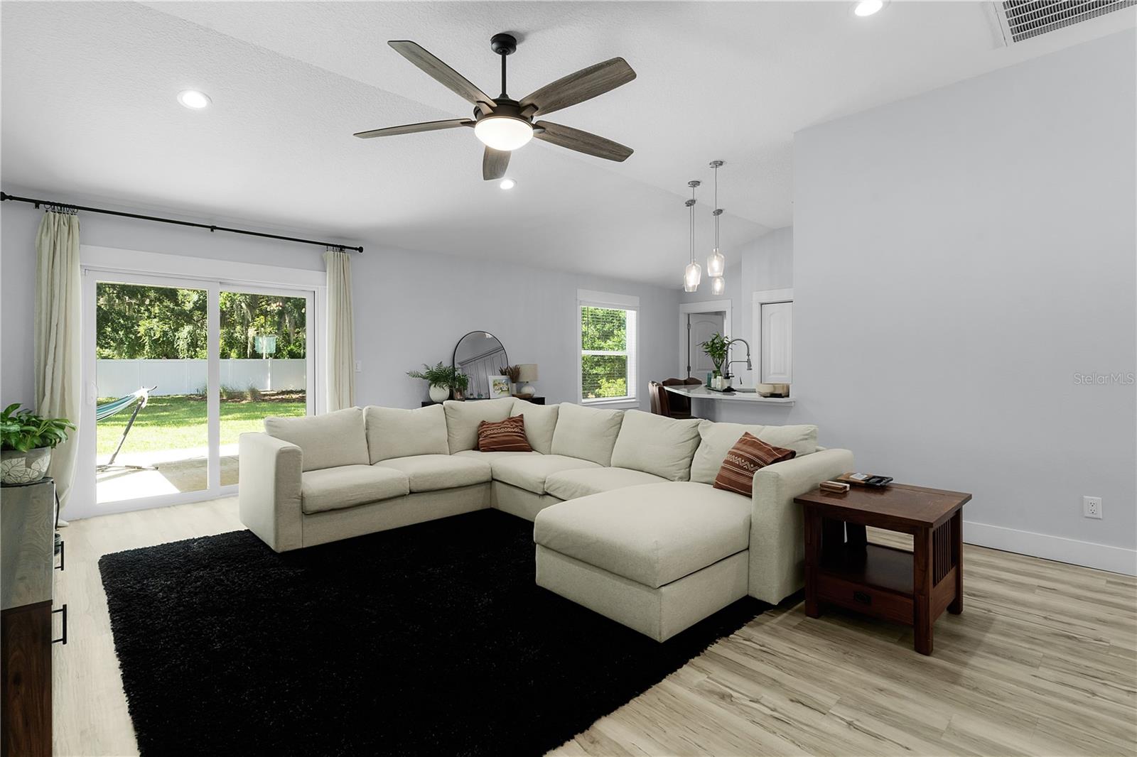 800 DEEP WOOD CT