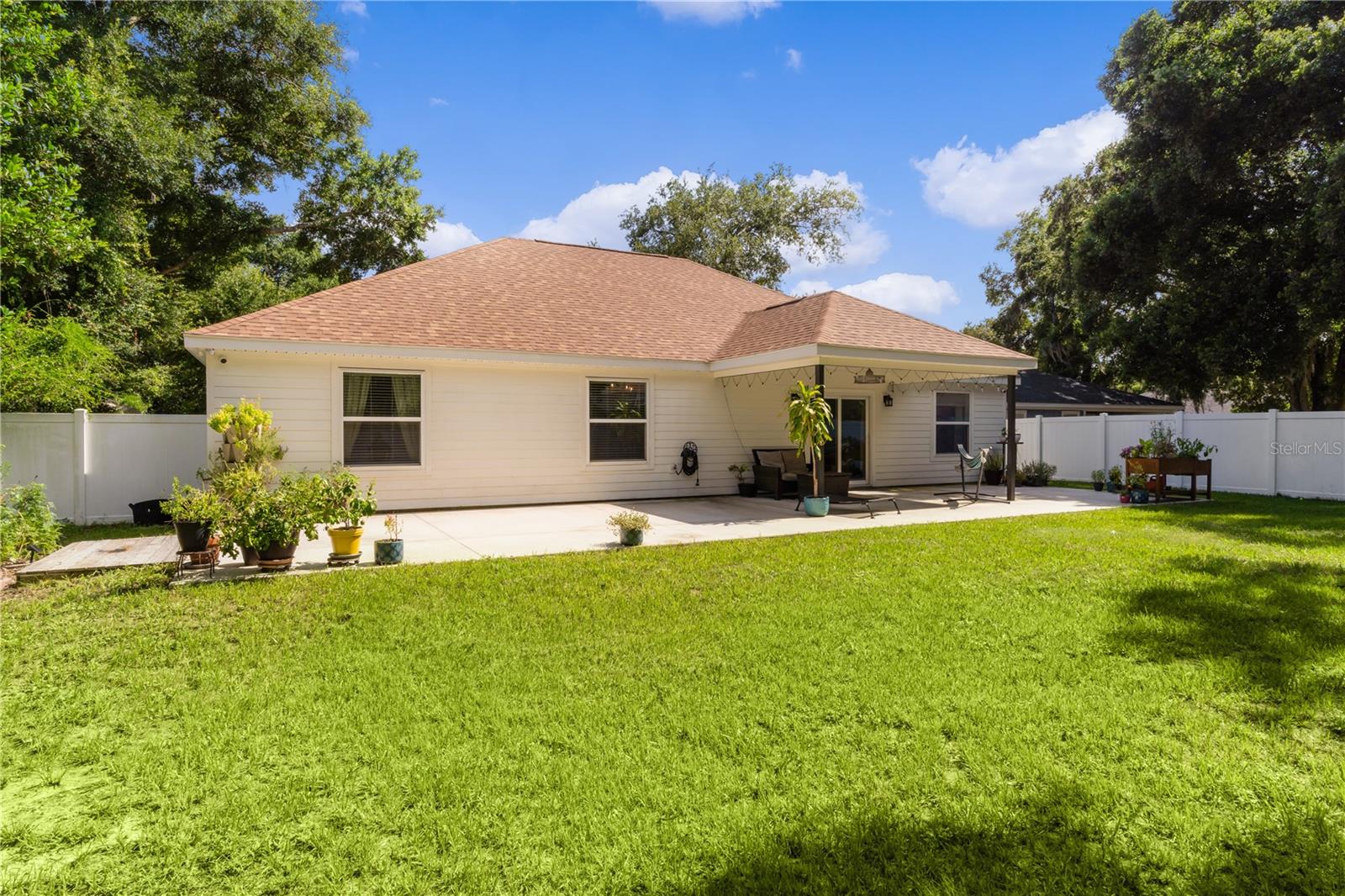 800 DEEP WOOD CT