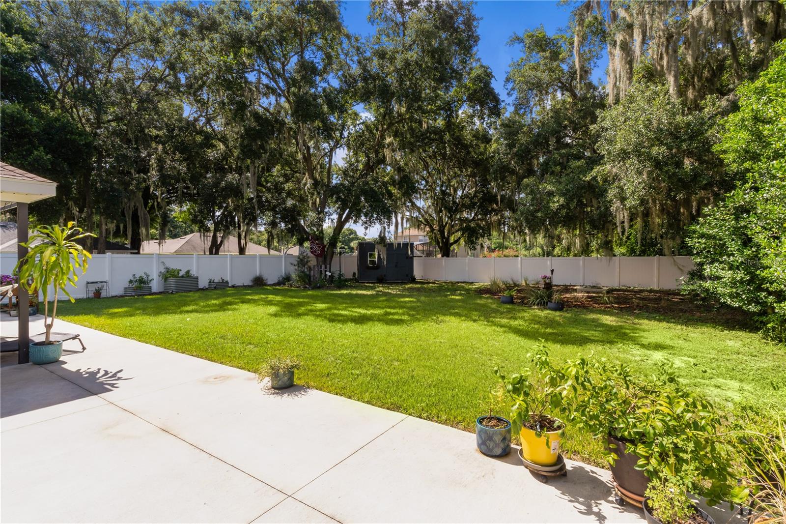 800 DEEP WOOD CT
